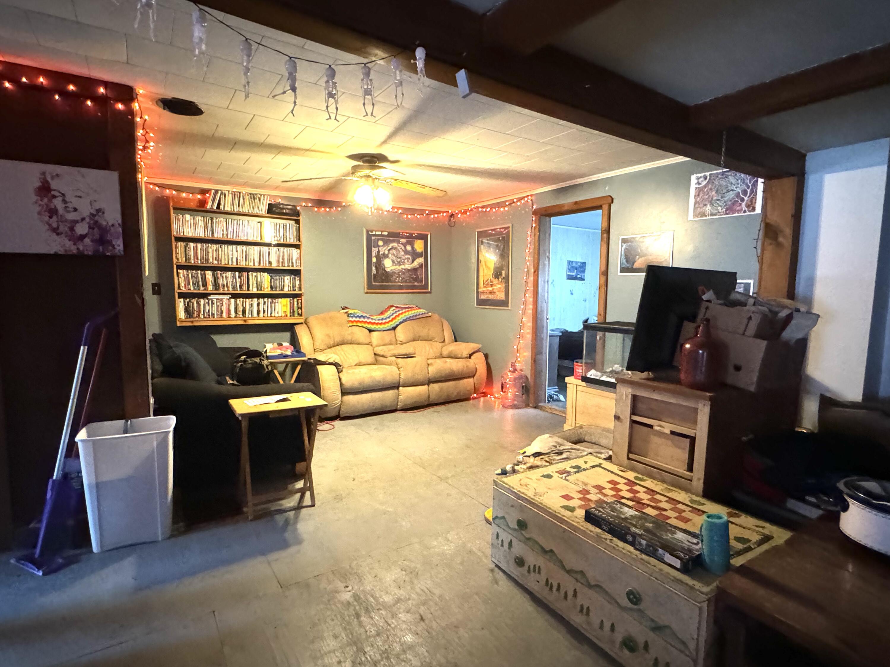 15 Blaine Avenue Property Photo 25