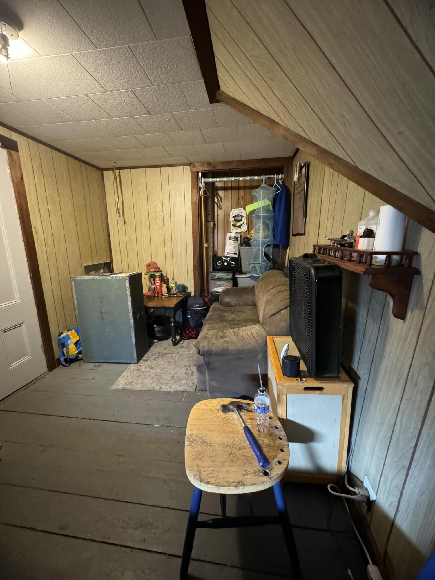 15 Blaine Avenue Property Photo 38