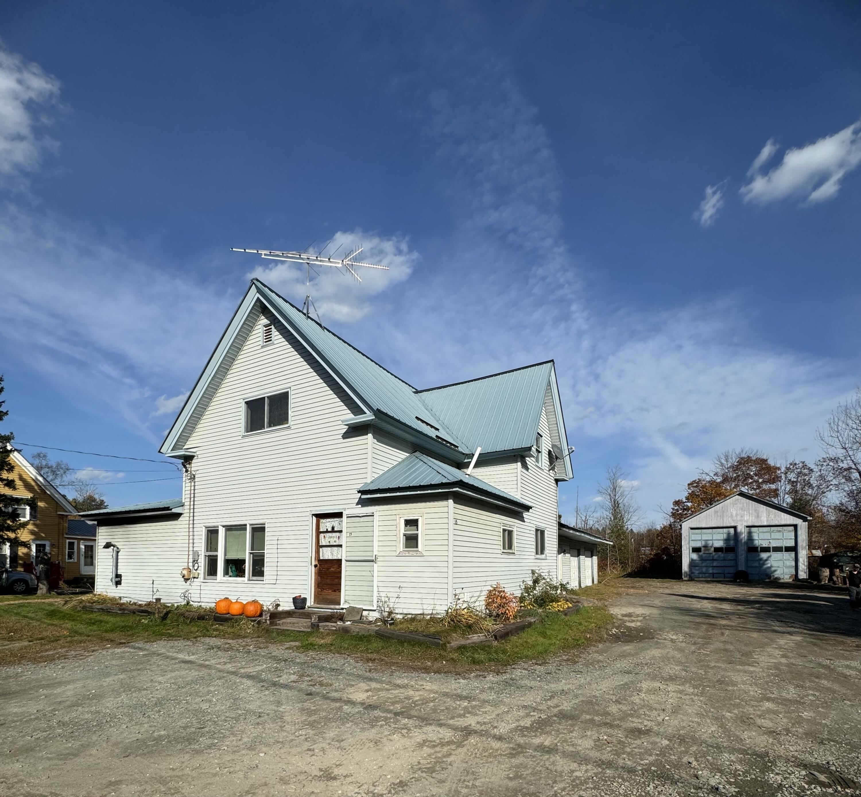 15 Blaine Avenue Property Photo 55