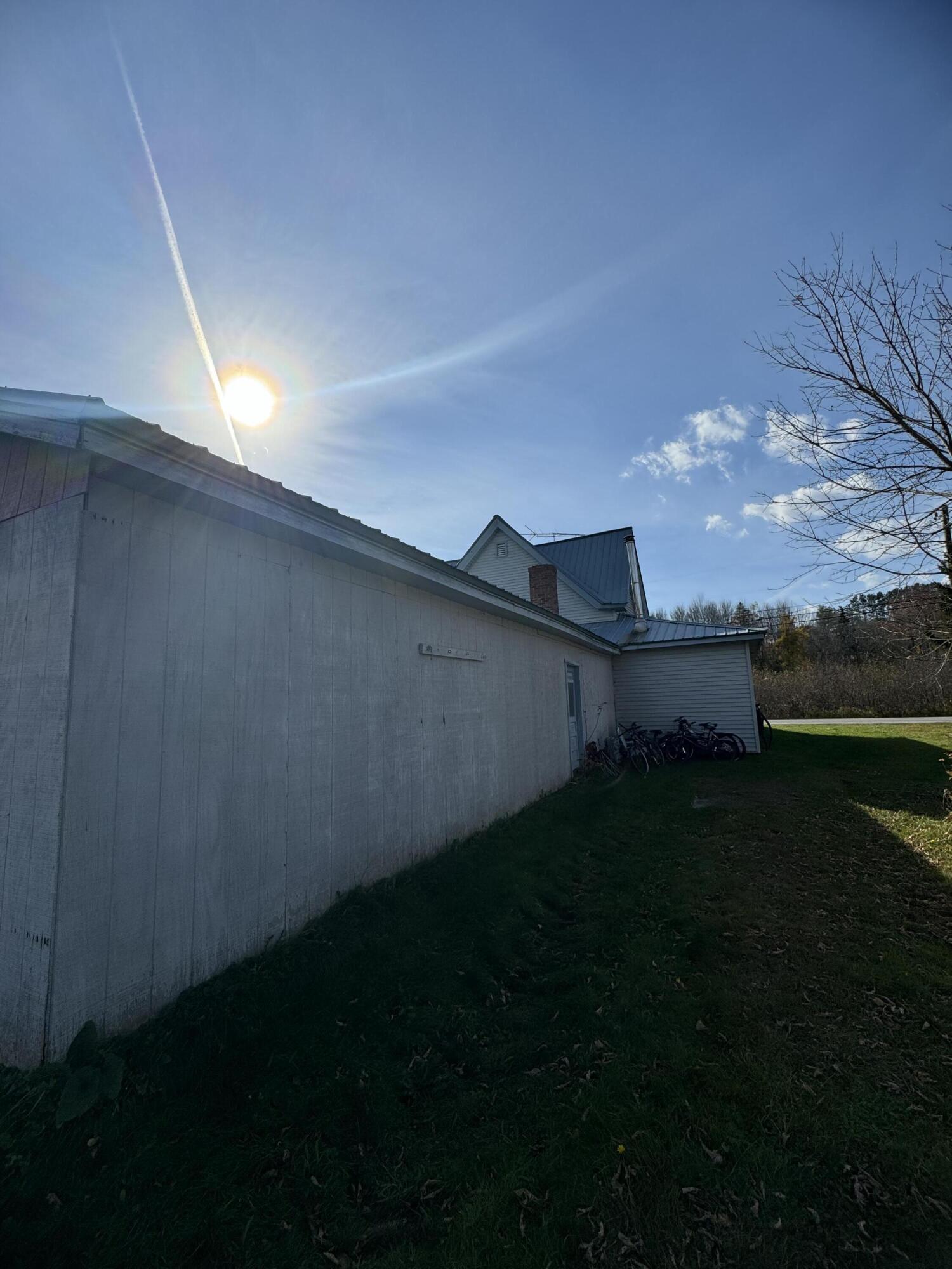 15 Blaine Avenue Property Photo 57