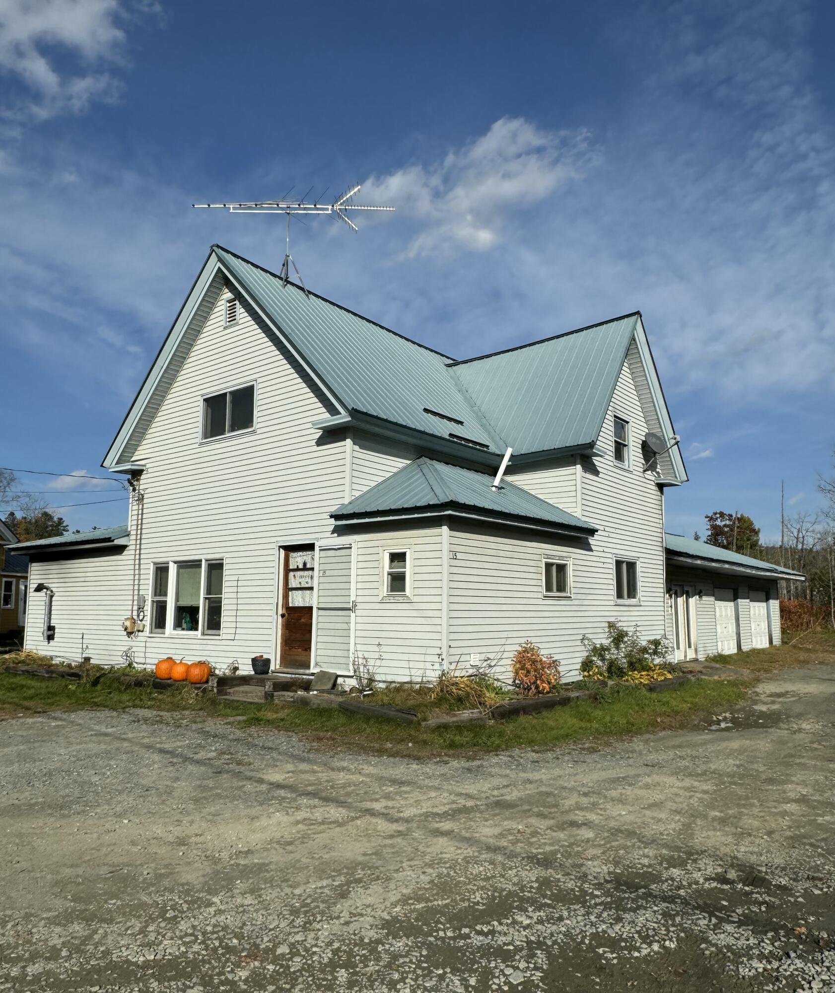 15 Blaine Avenue Property Photo 62