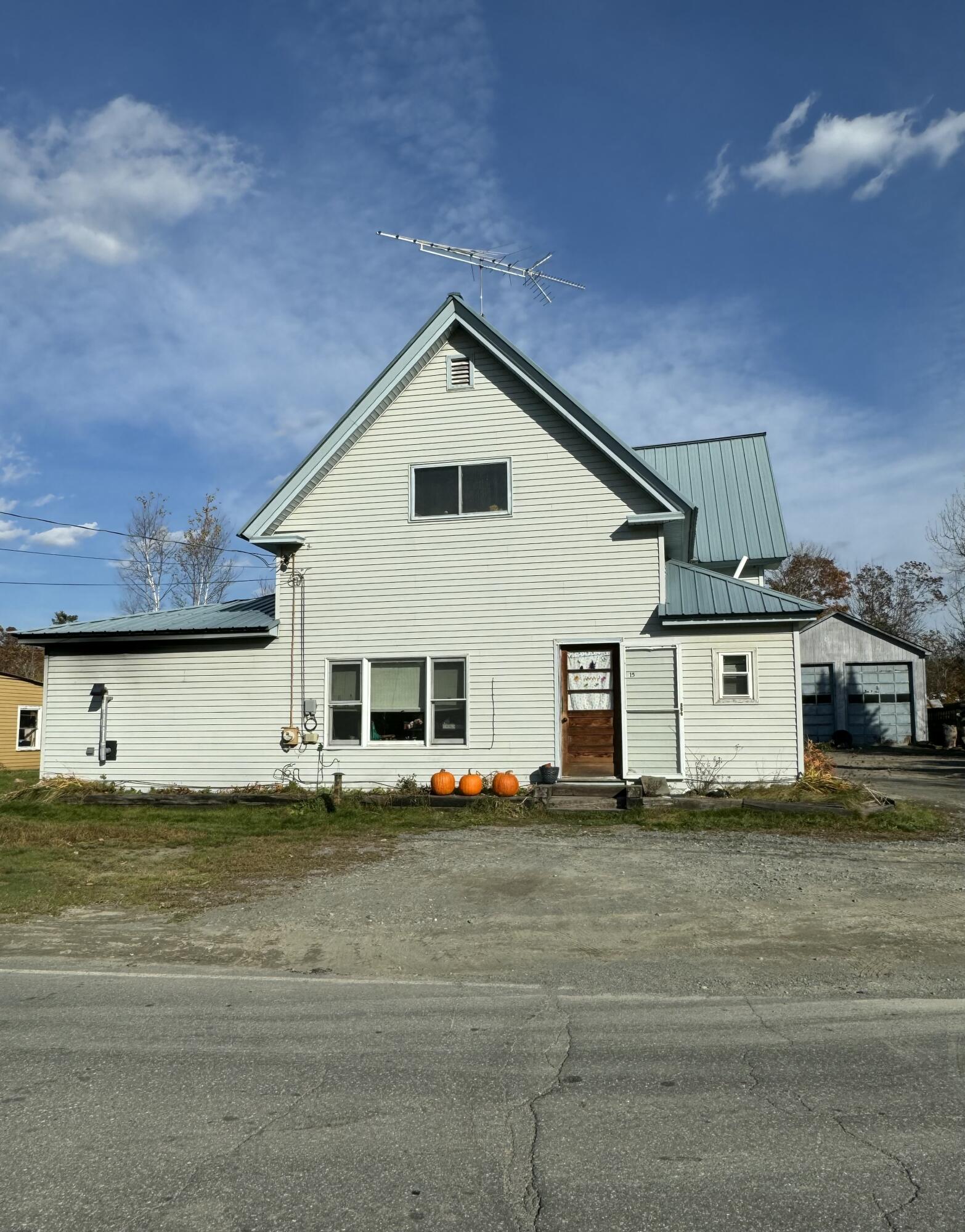 15 Blaine Avenue Property Photo 63