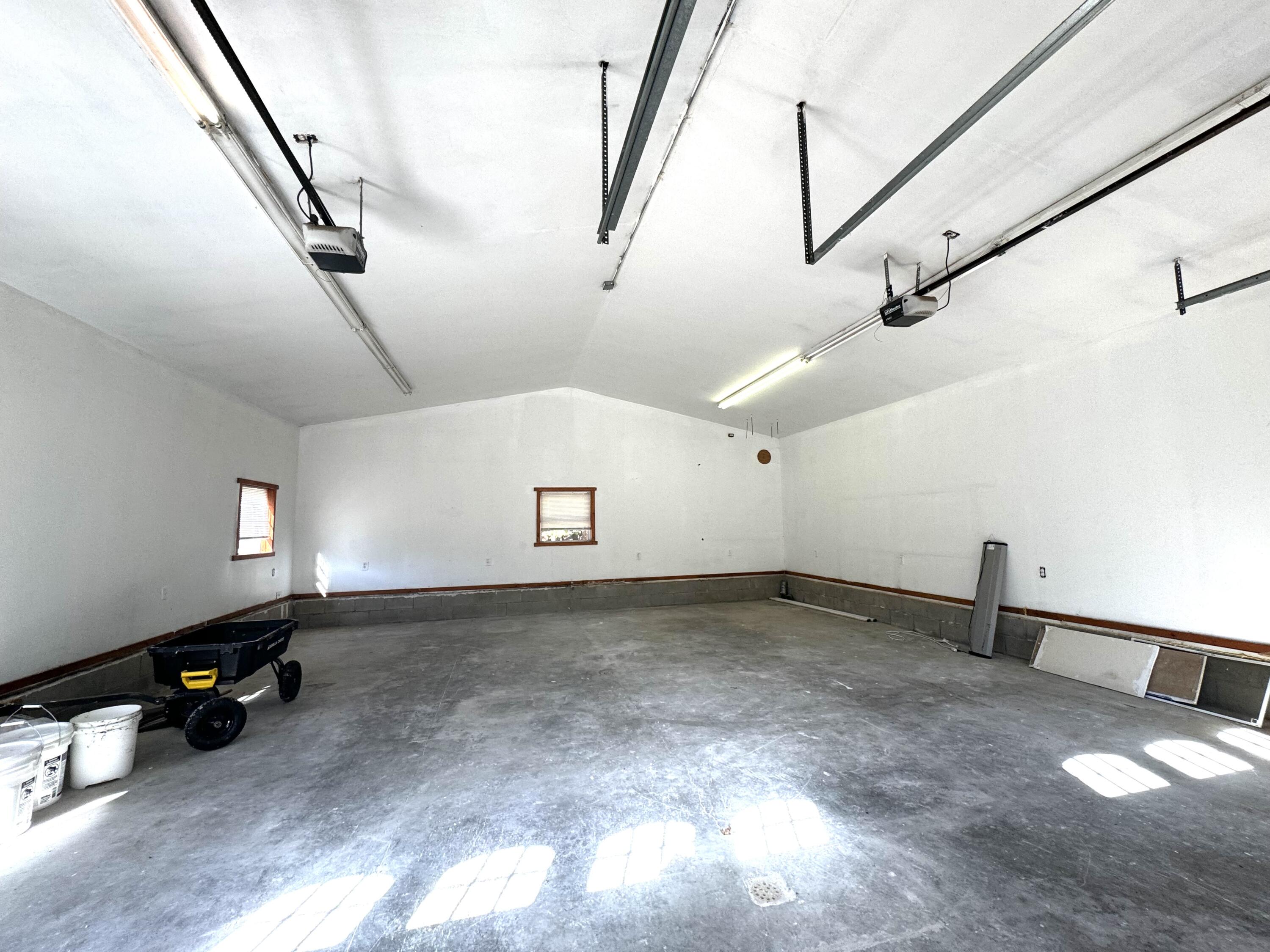 554 River Road Property Photo 23