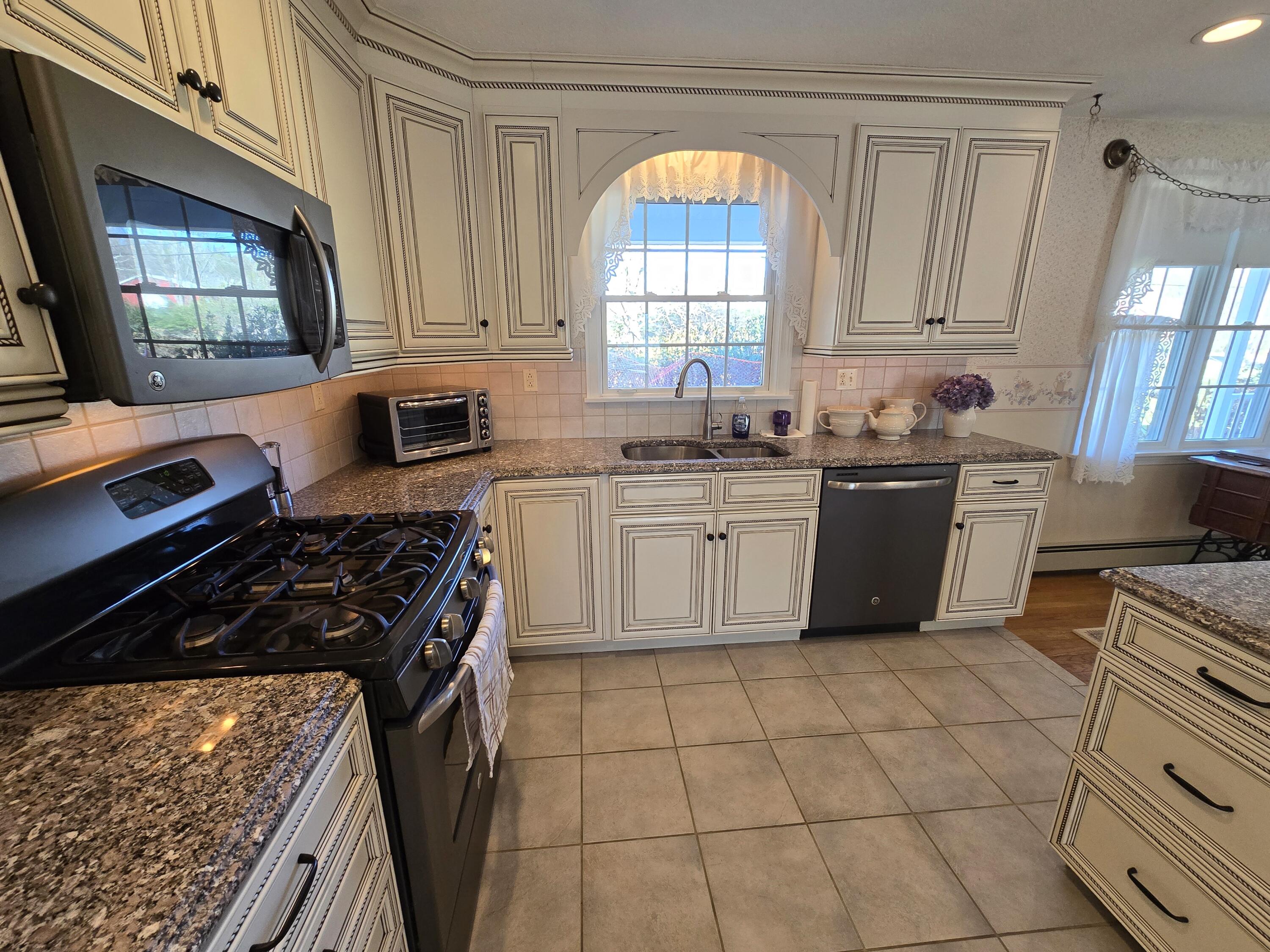 110 Shore Road Property Photo 18