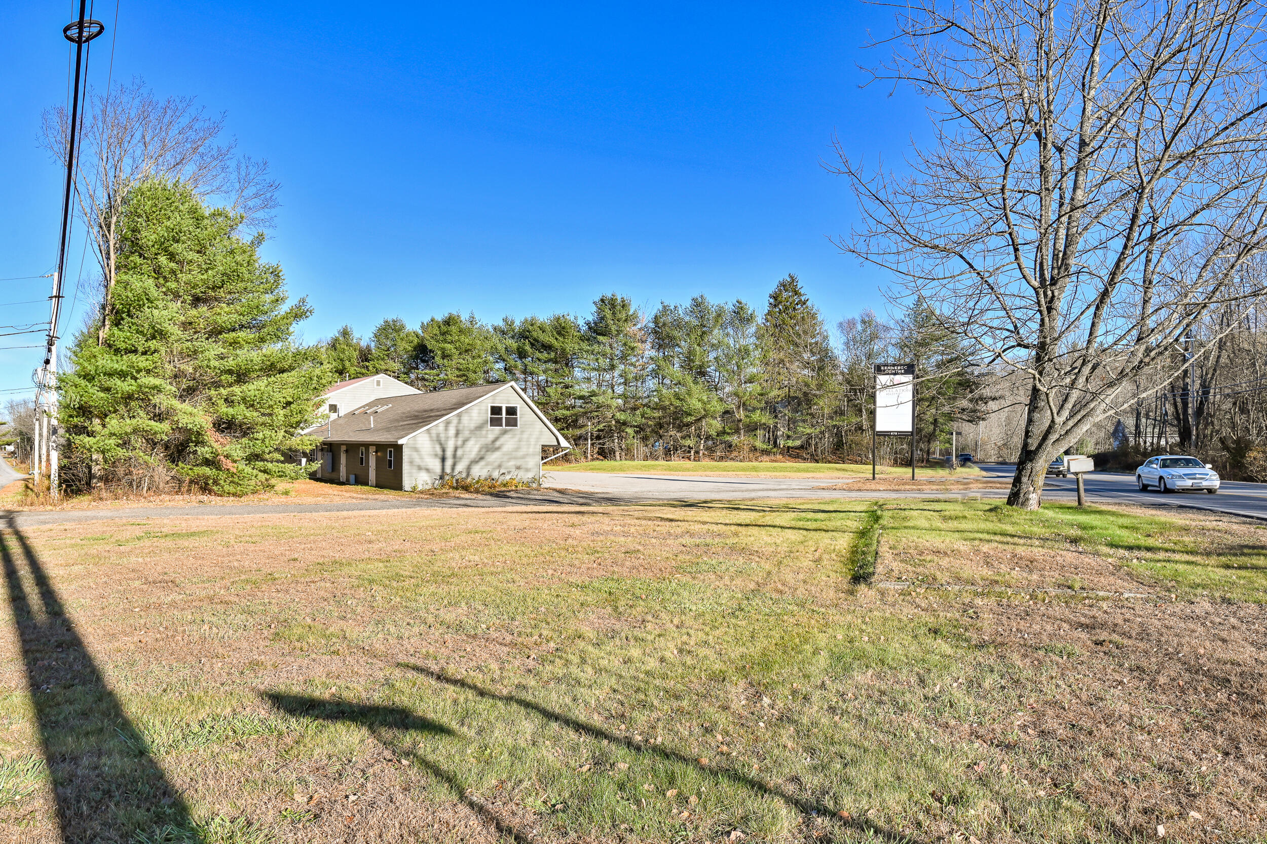 675 Western Avenue Property Photo 14