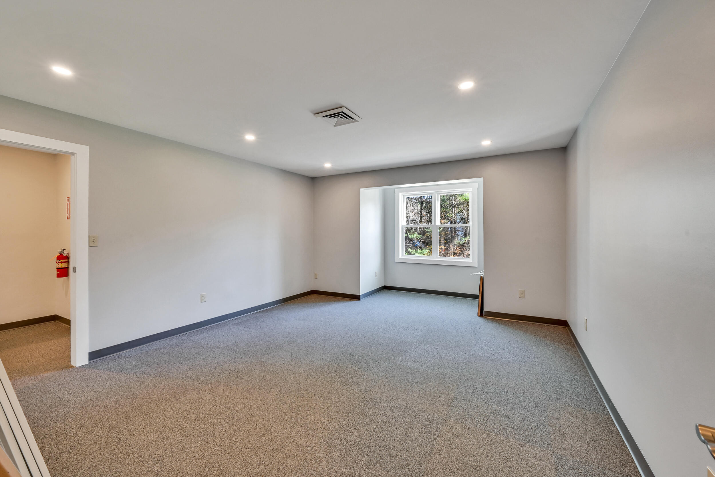 675 Western Avenue Property Photo 37