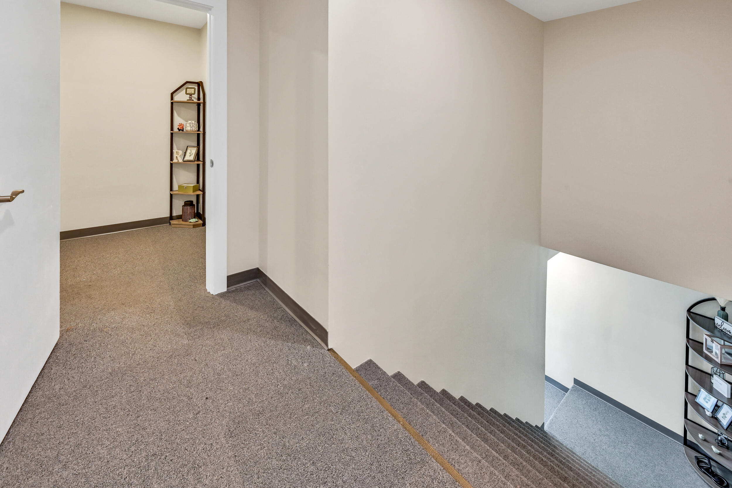 675 Western Avenue Property Photo 38