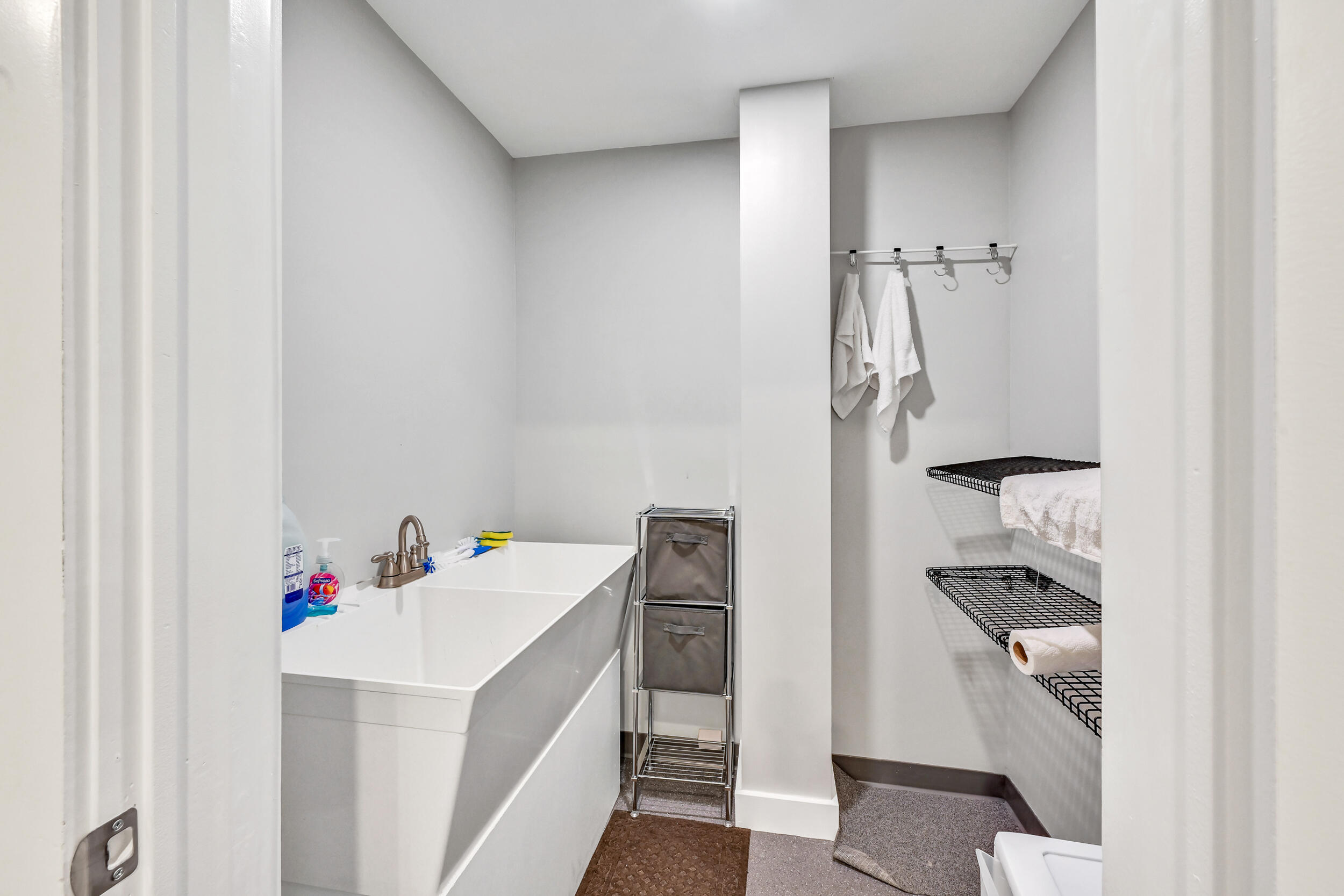675 Western Avenue Property Photo 45