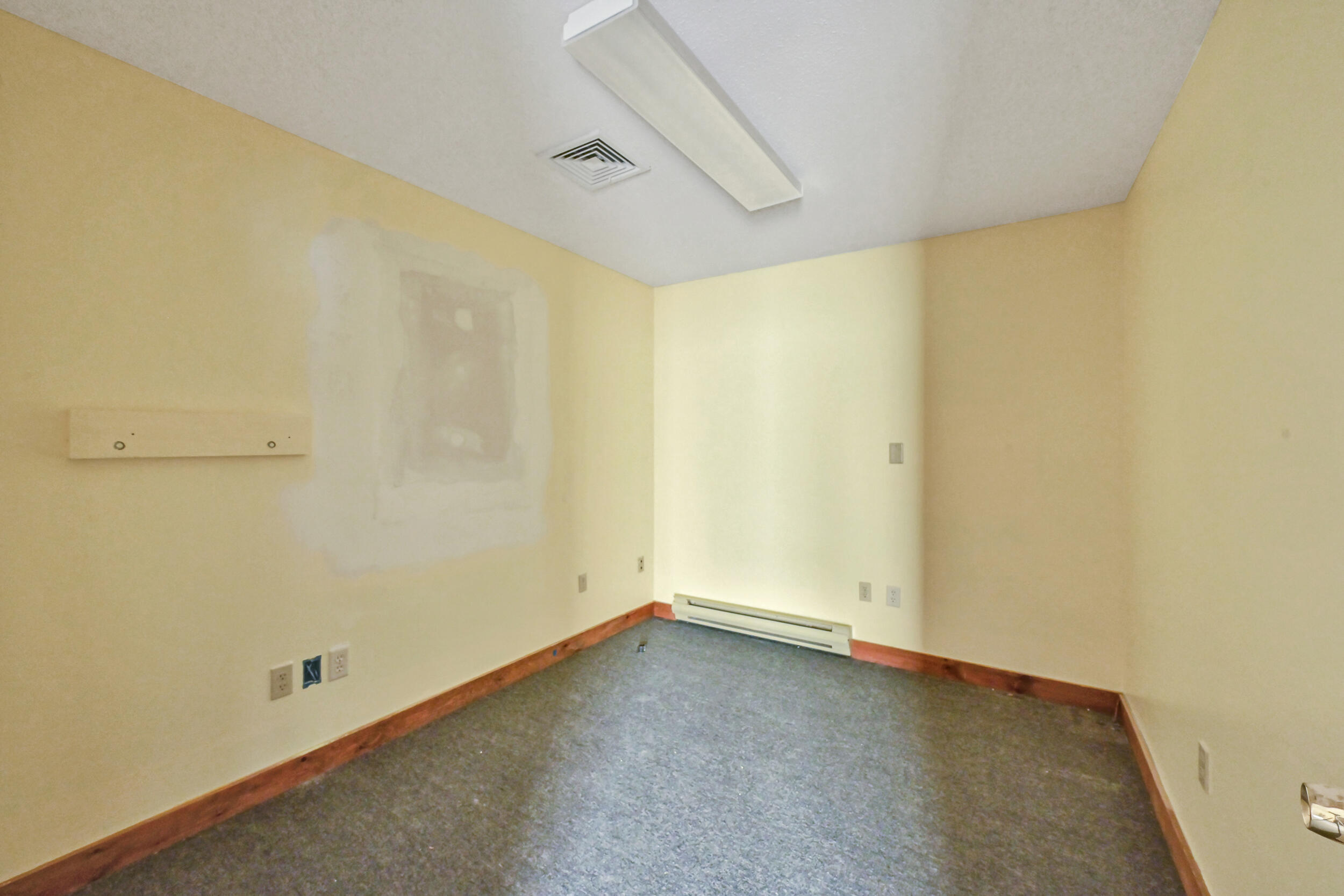 675 Western Avenue Property Photo 46