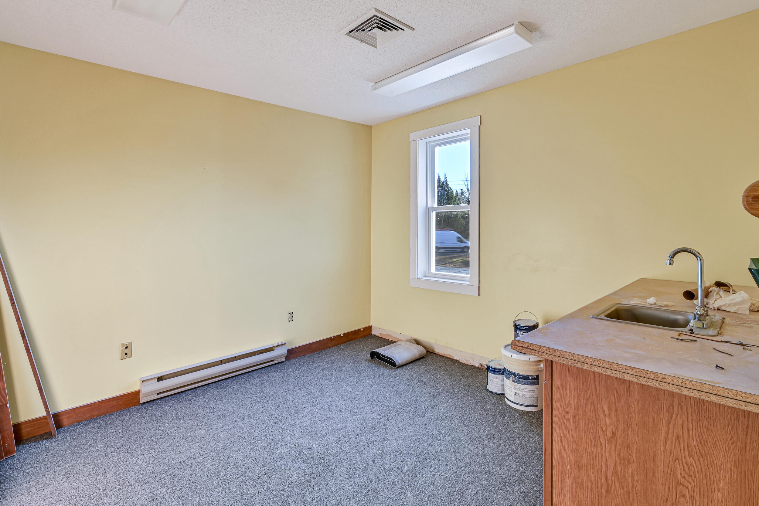 675 Western Avenue Property Photo 49