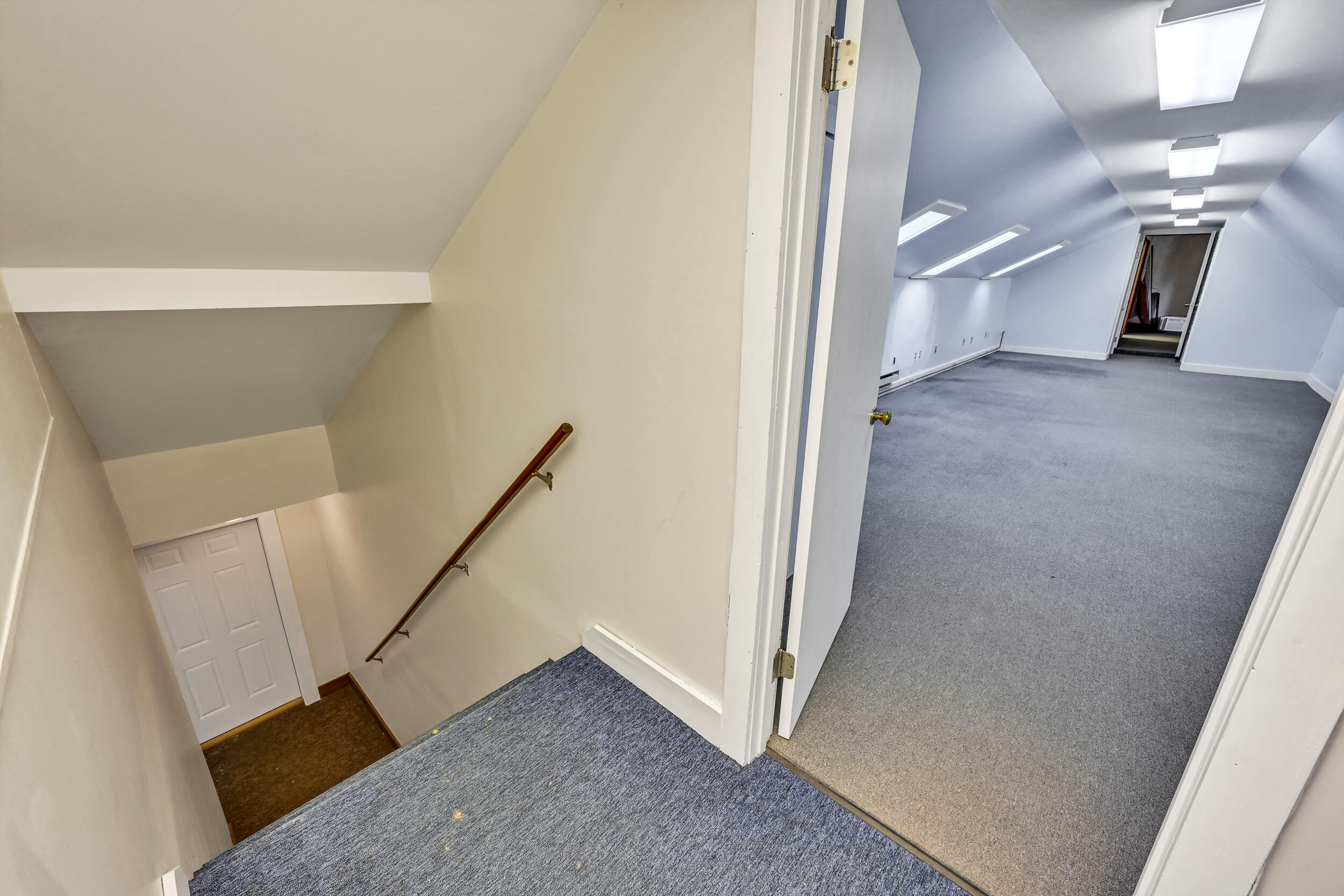 675 Western Avenue Property Photo 52