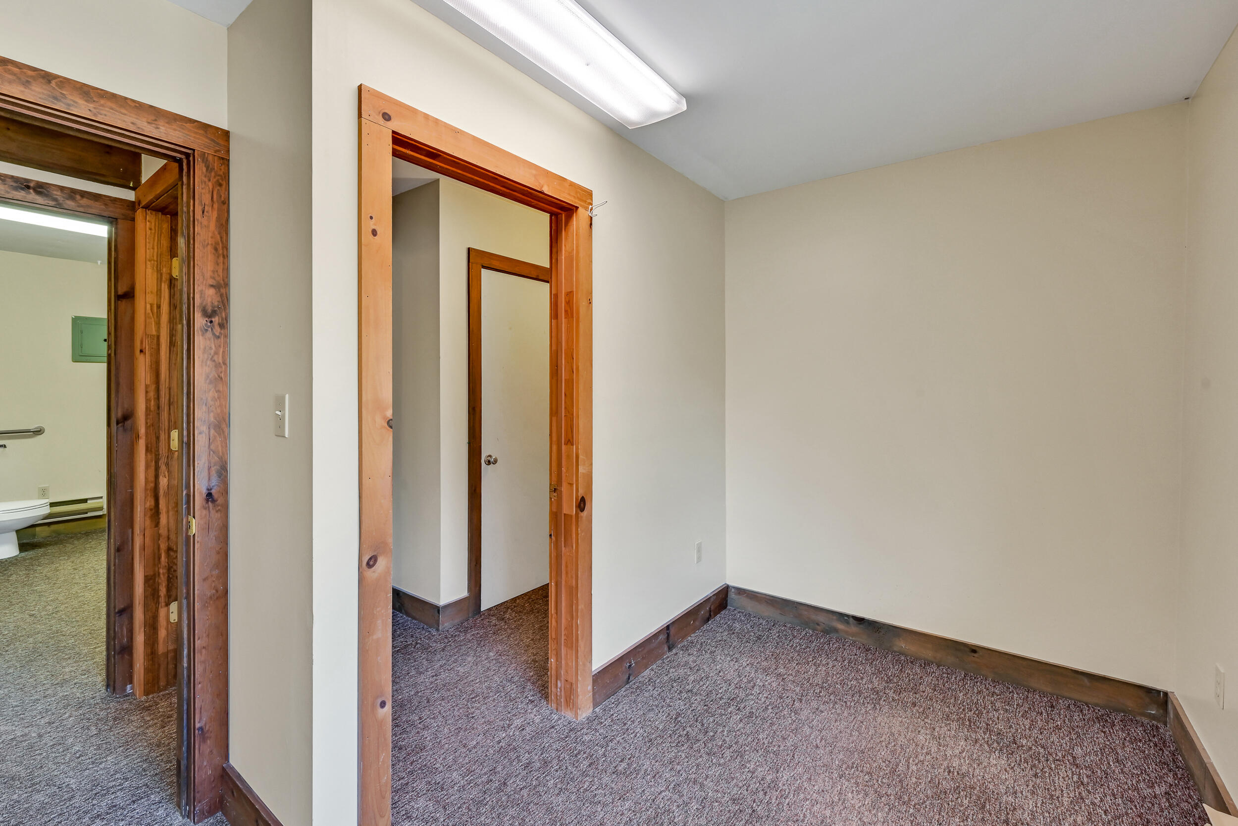 675 Western Avenue Property Photo 59