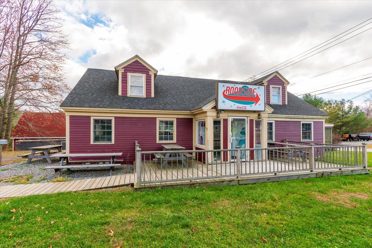 1587 Atlantic Highway Property Photo 1