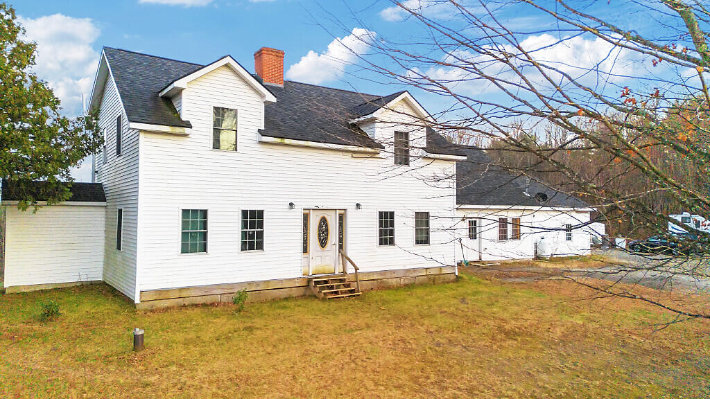 866 Middle Road Property Photo