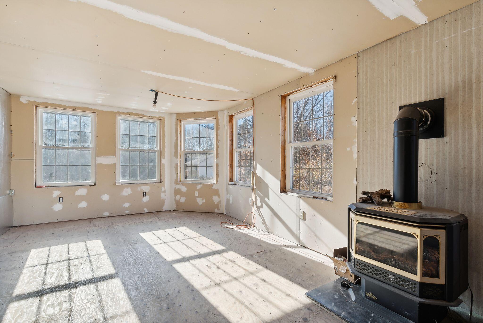 454 N Parish Road Property Photo 8