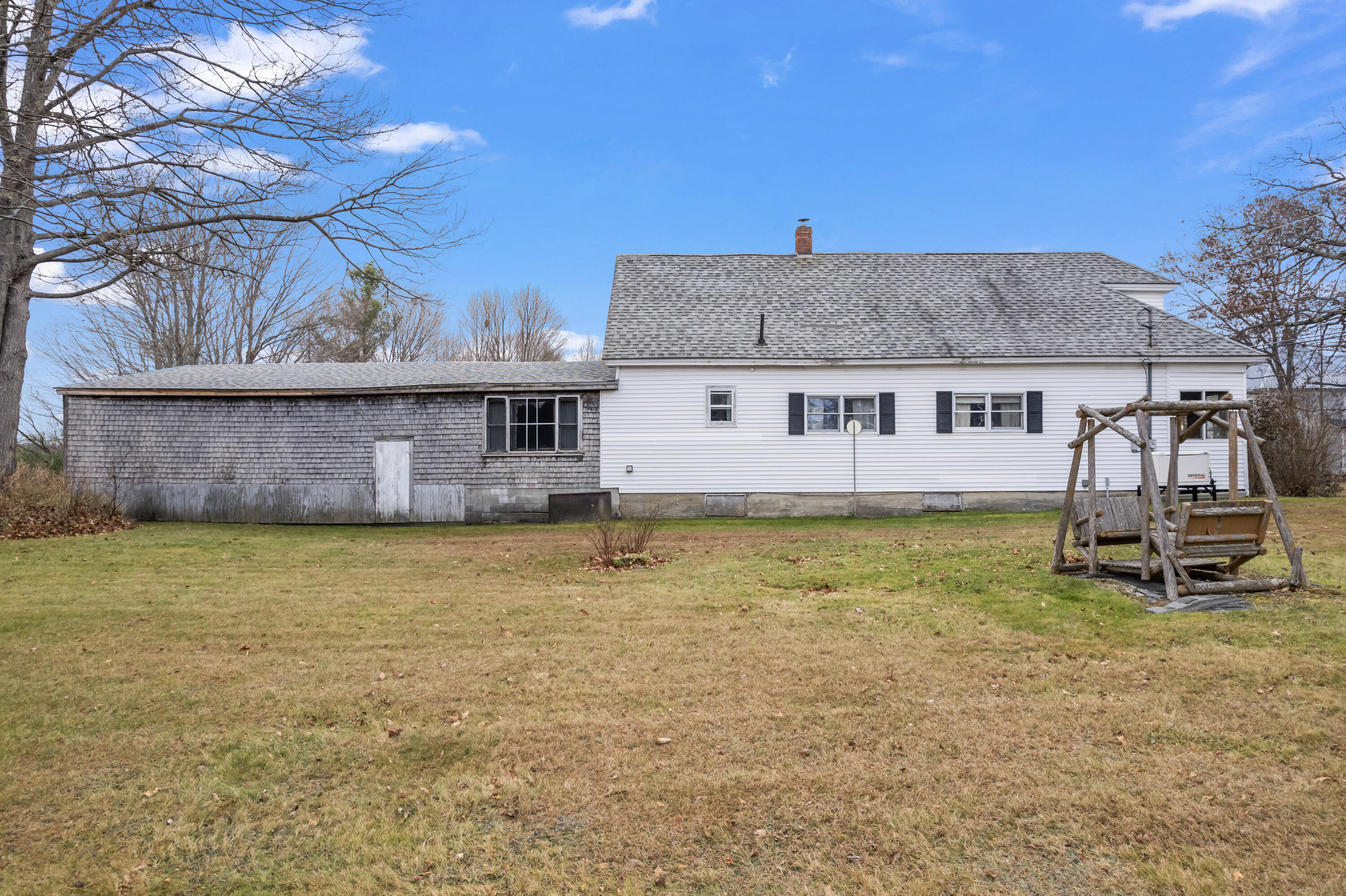 335 & 341 Hartland Avenue Property Photo 10