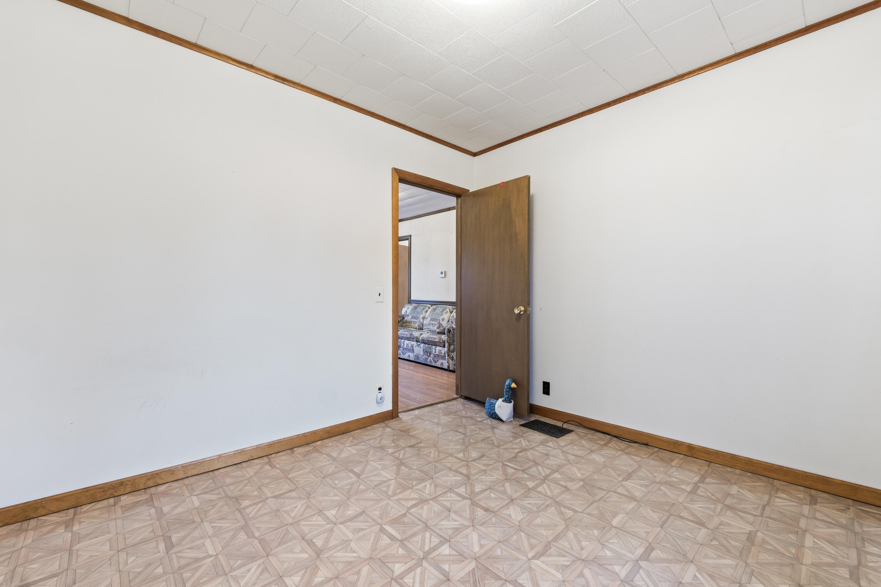 335 & 341 Hartland Avenue Property Photo 32