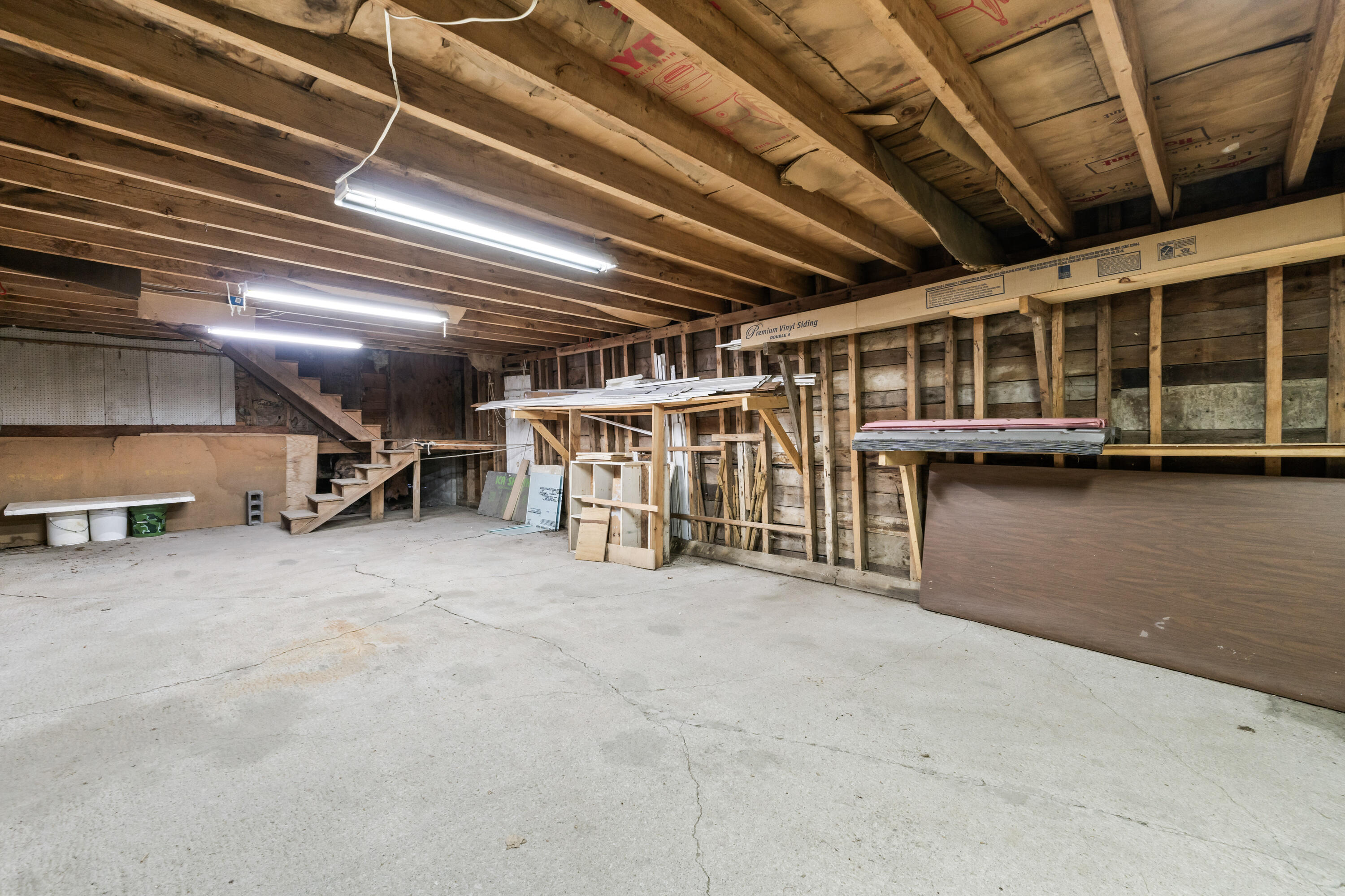 335 & 341 Hartland Avenue Property Photo 63
