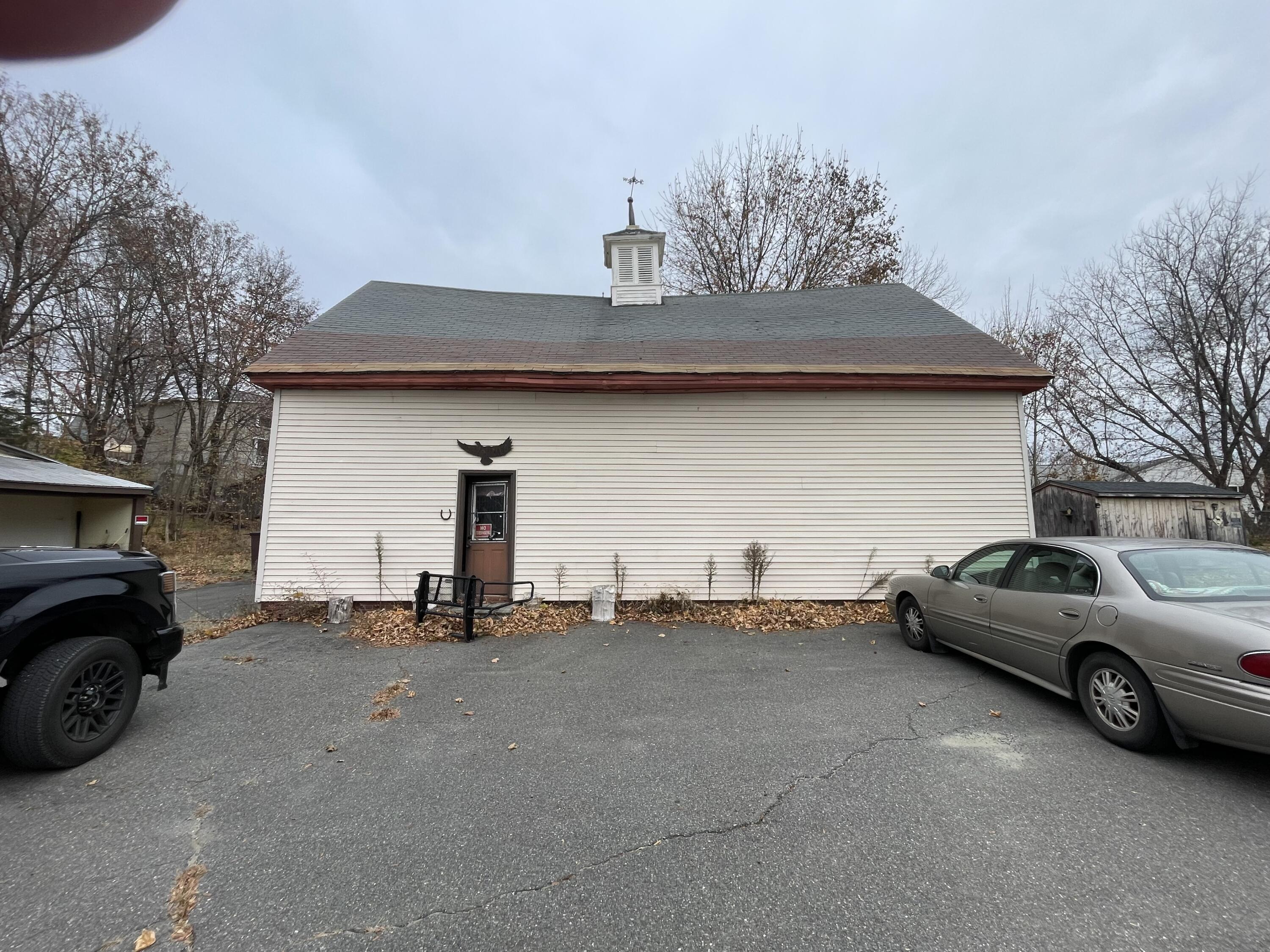 15 Veteran Court Property Photo 6