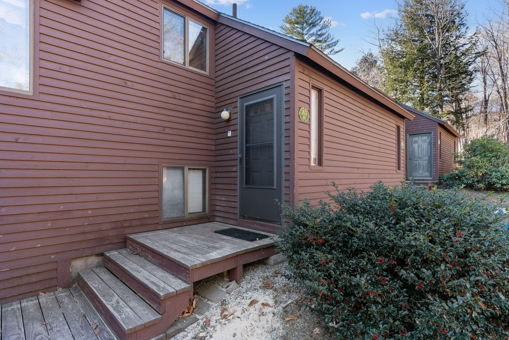 44 Express Lane Property Photo 5