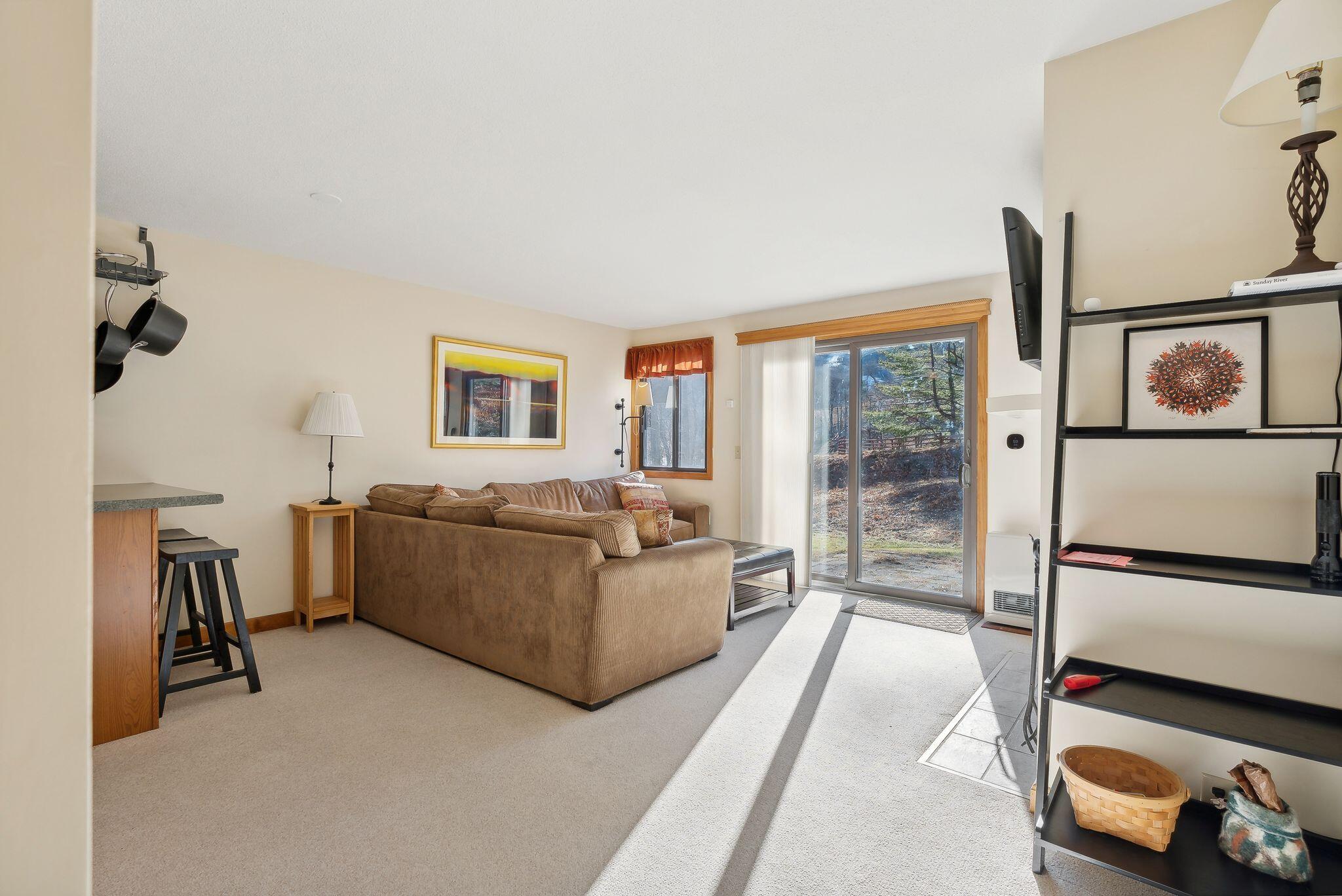 44 Express Lane Property Photo 8