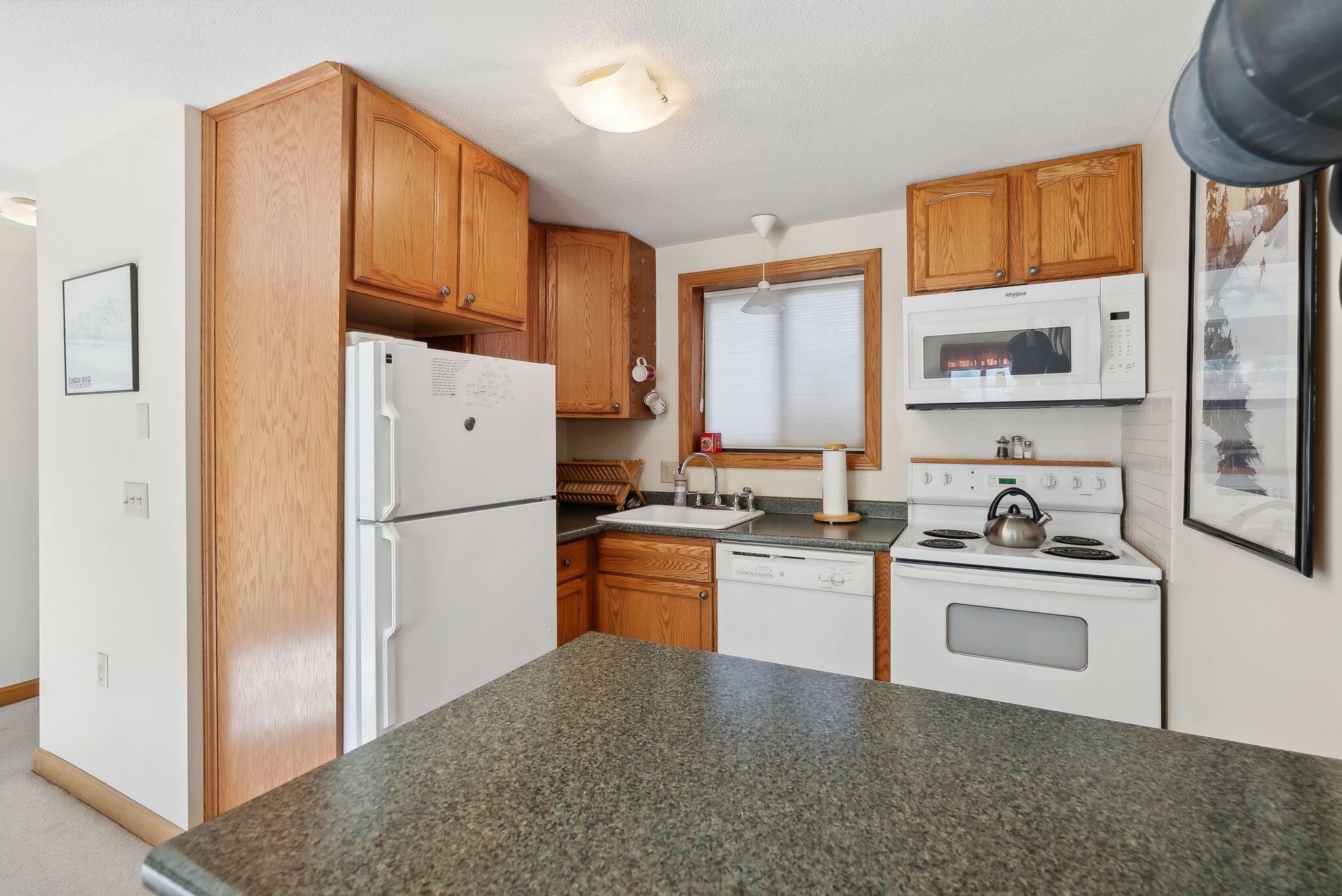 44 Express Lane Property Photo 12