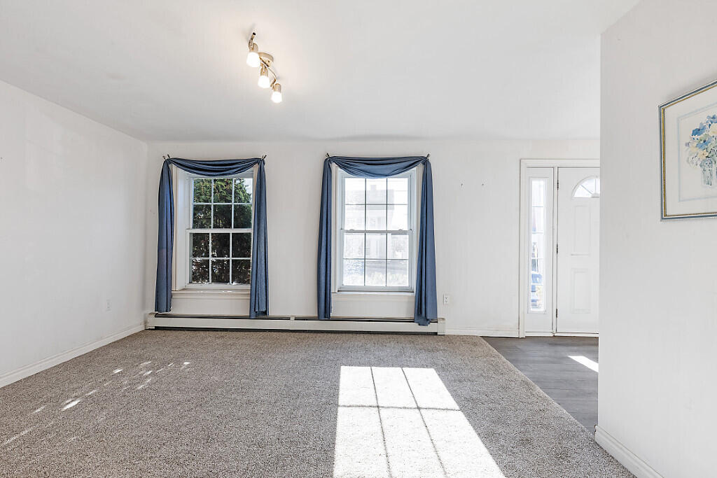 162 Main Street Property Photo 15