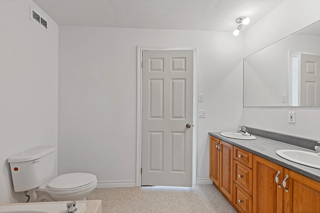 162 Main Street Property Photo 49