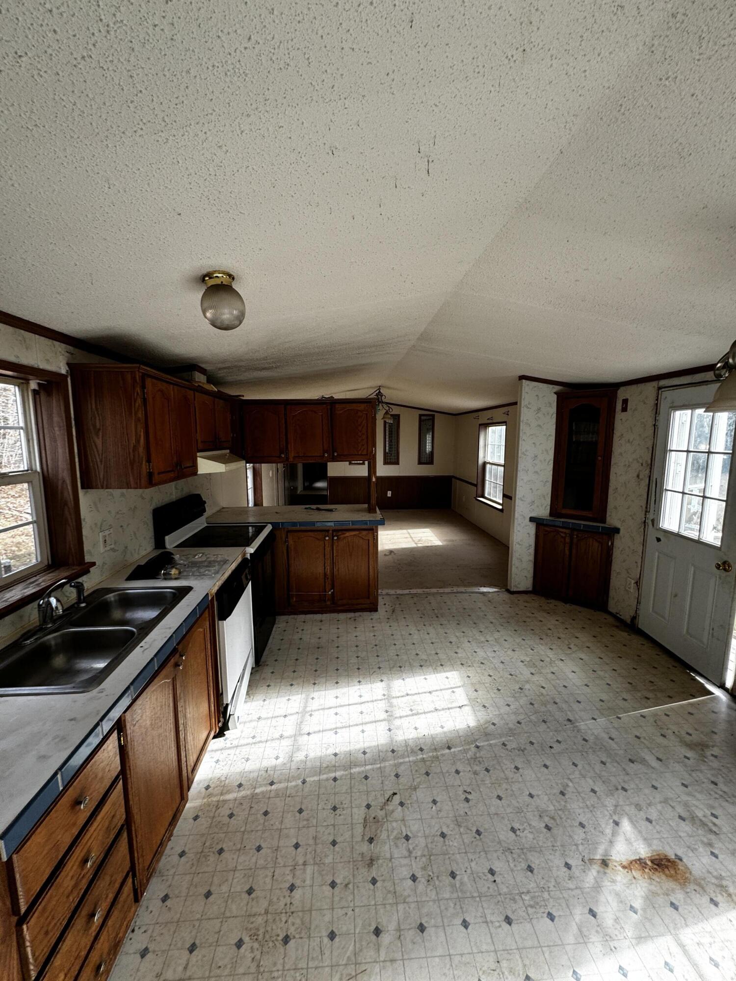 317 & 305 Augusta Road Property Photo 23