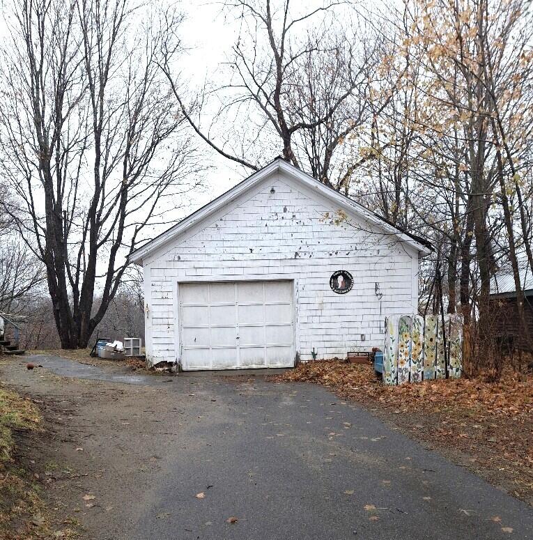 30 Curve Street Property Photo 8