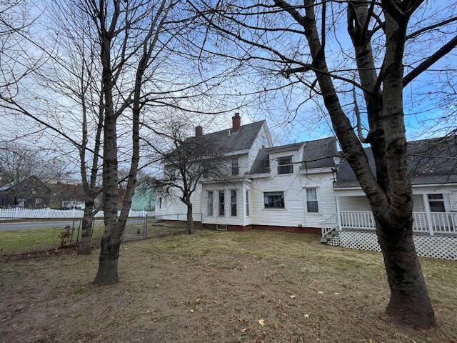 52 Washington Street Property Photo 4