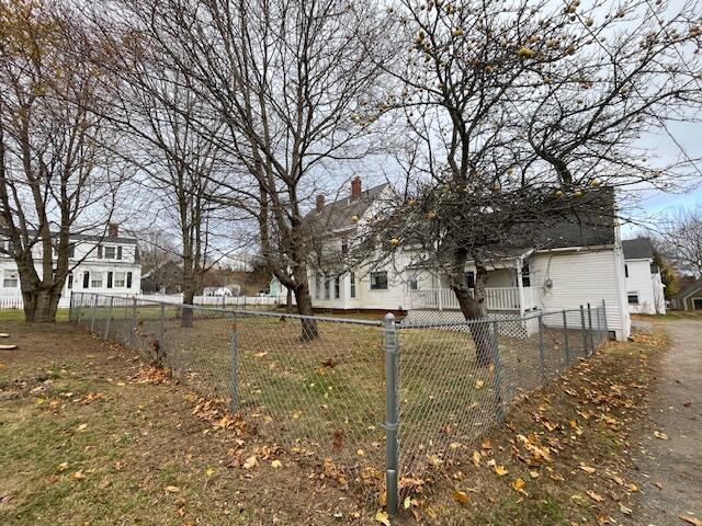 52 Washington Street Property Photo 10