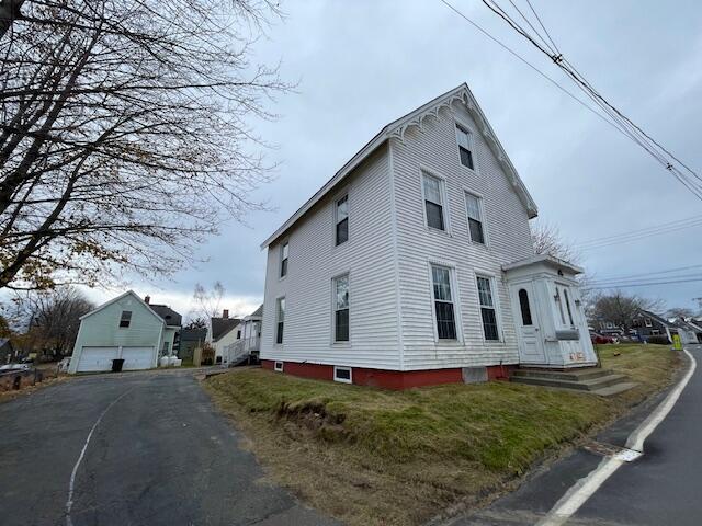 52 Washington Street Property Photo 13