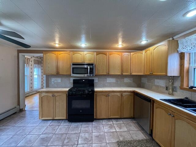 52 Washington Street Property Photo 22