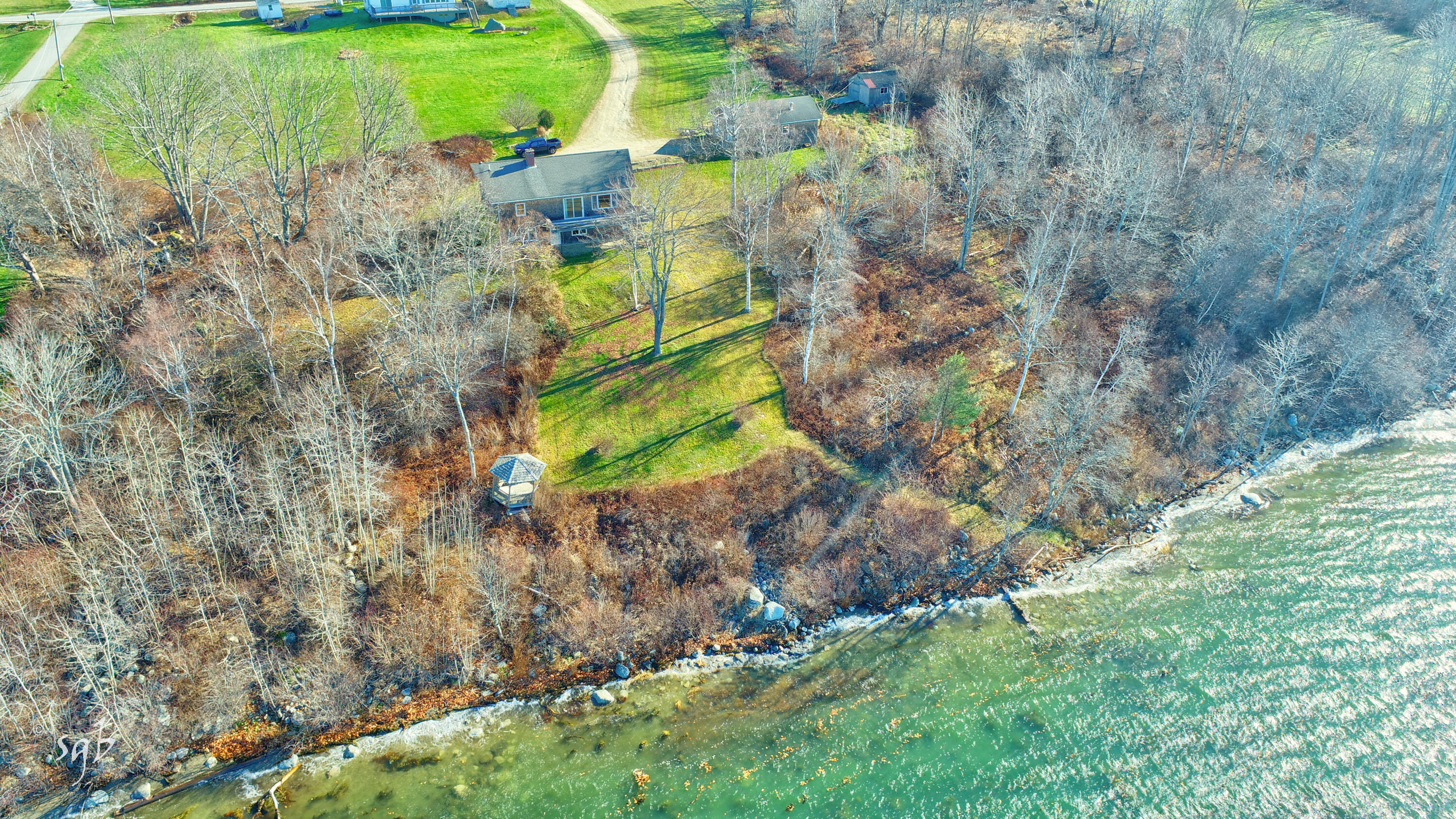 1596 Castine Road Property Photo 4