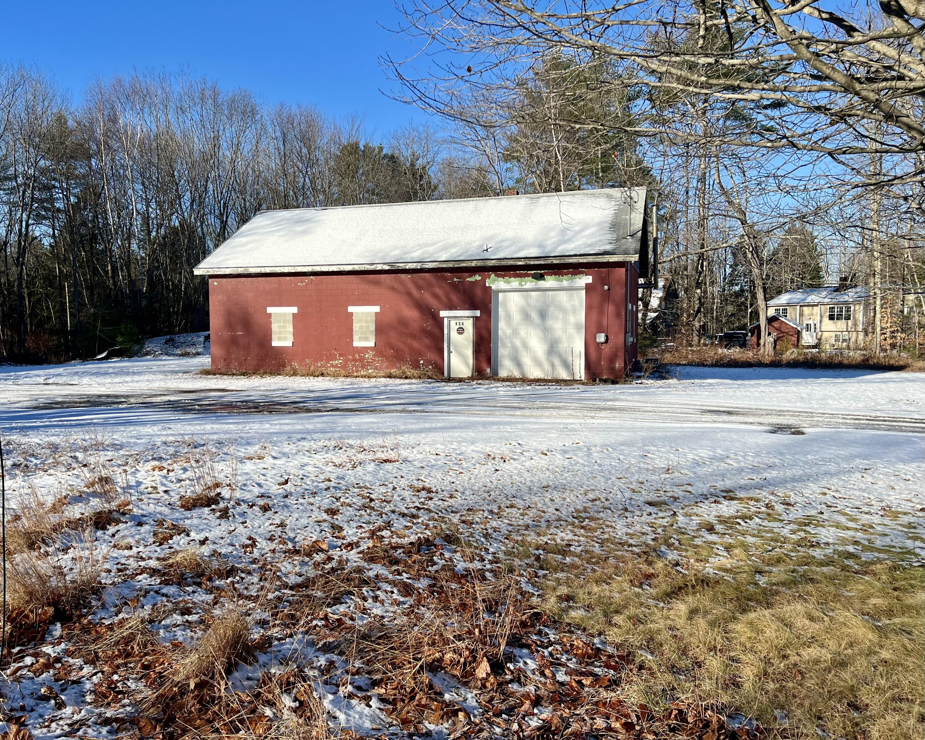 934 Lewiston Road Property Photo 4