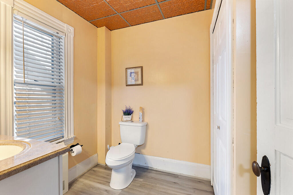 86 Western Avenue Property Photo 22