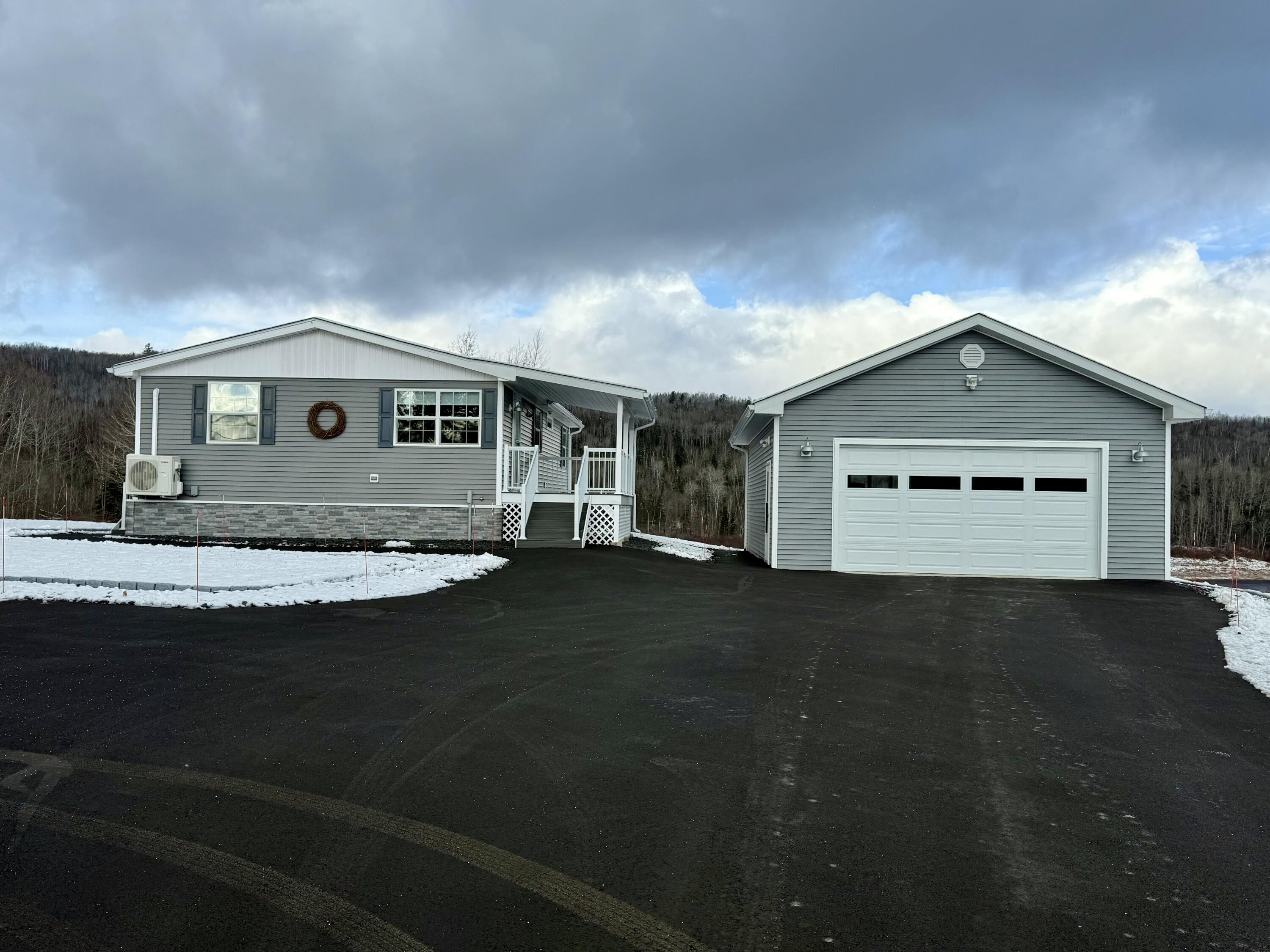 1063 Main Street Property Photo