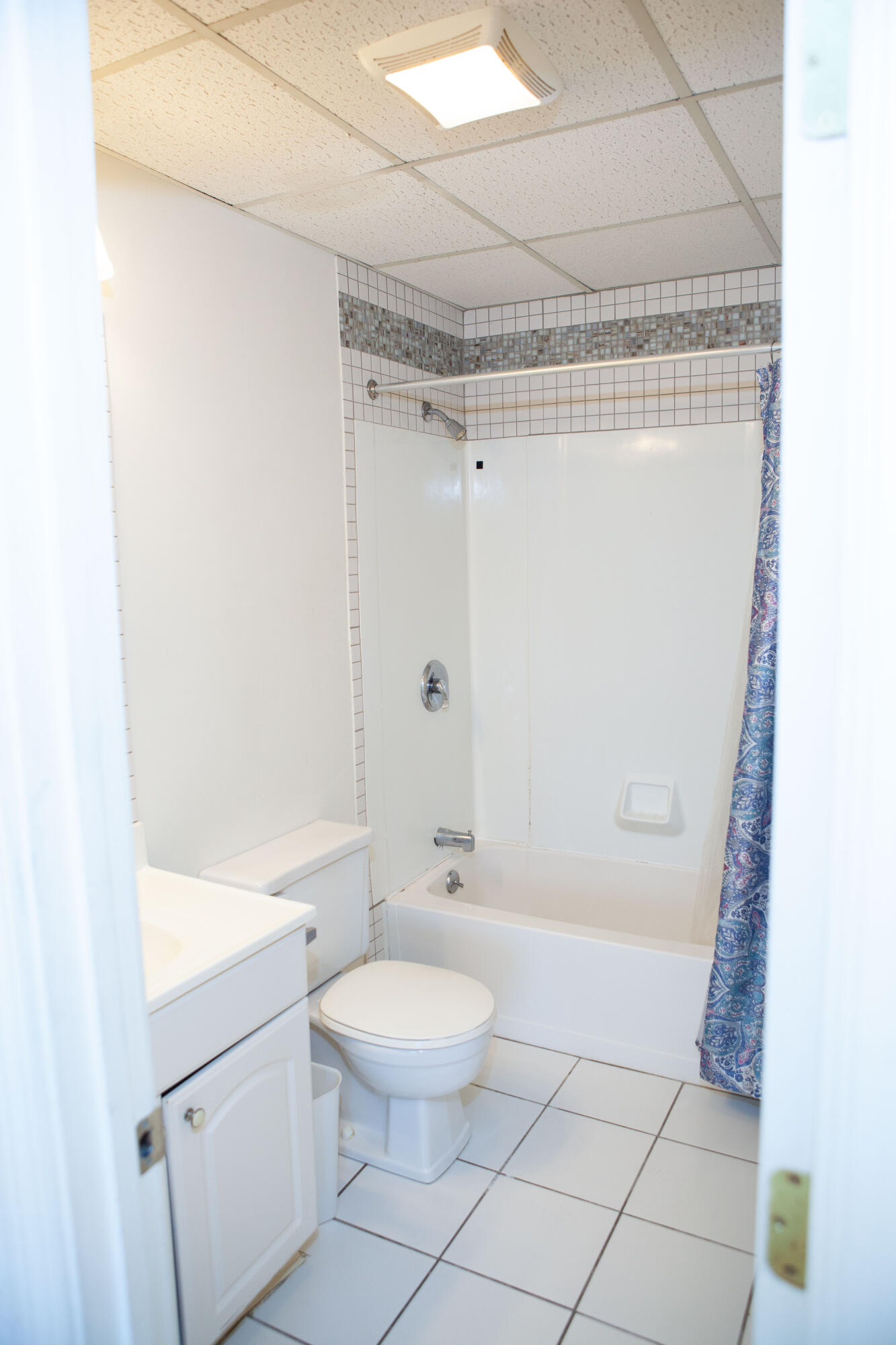 136 W West Grand Avenue Property Photo 15