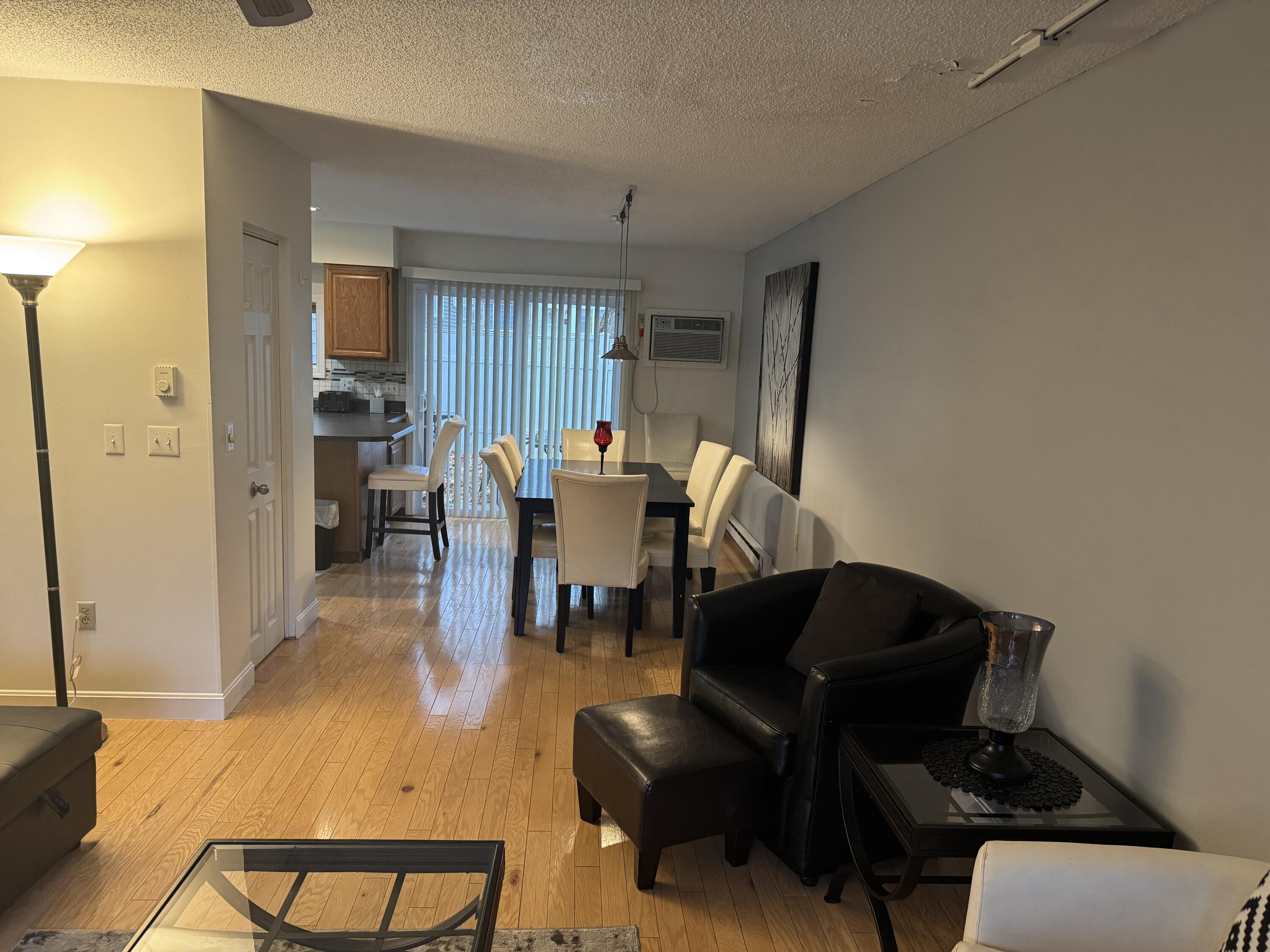 136 W West Grand Avenue Property Photo 26