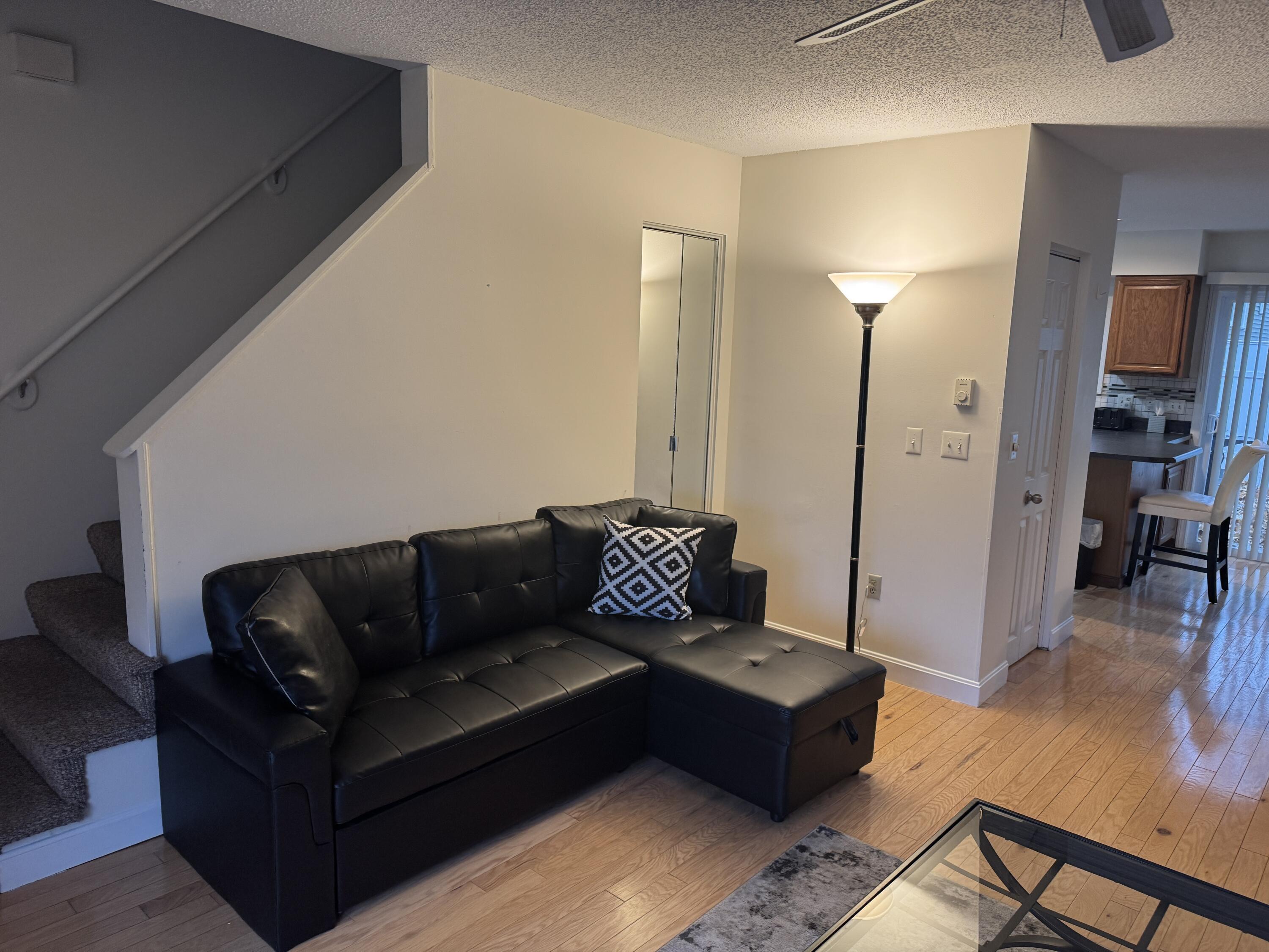 136 W West Grand Avenue Property Photo 27