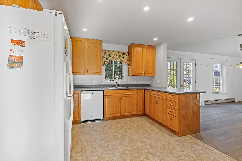 162 Main Street Property Photo 25