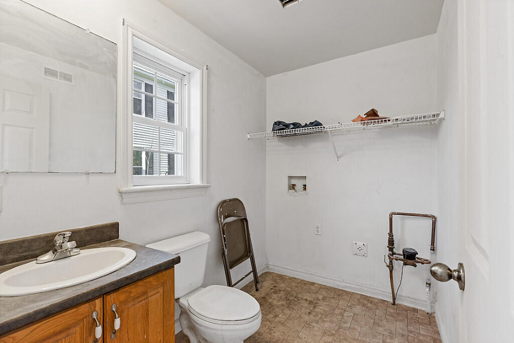 162 Main Street Property Photo 32