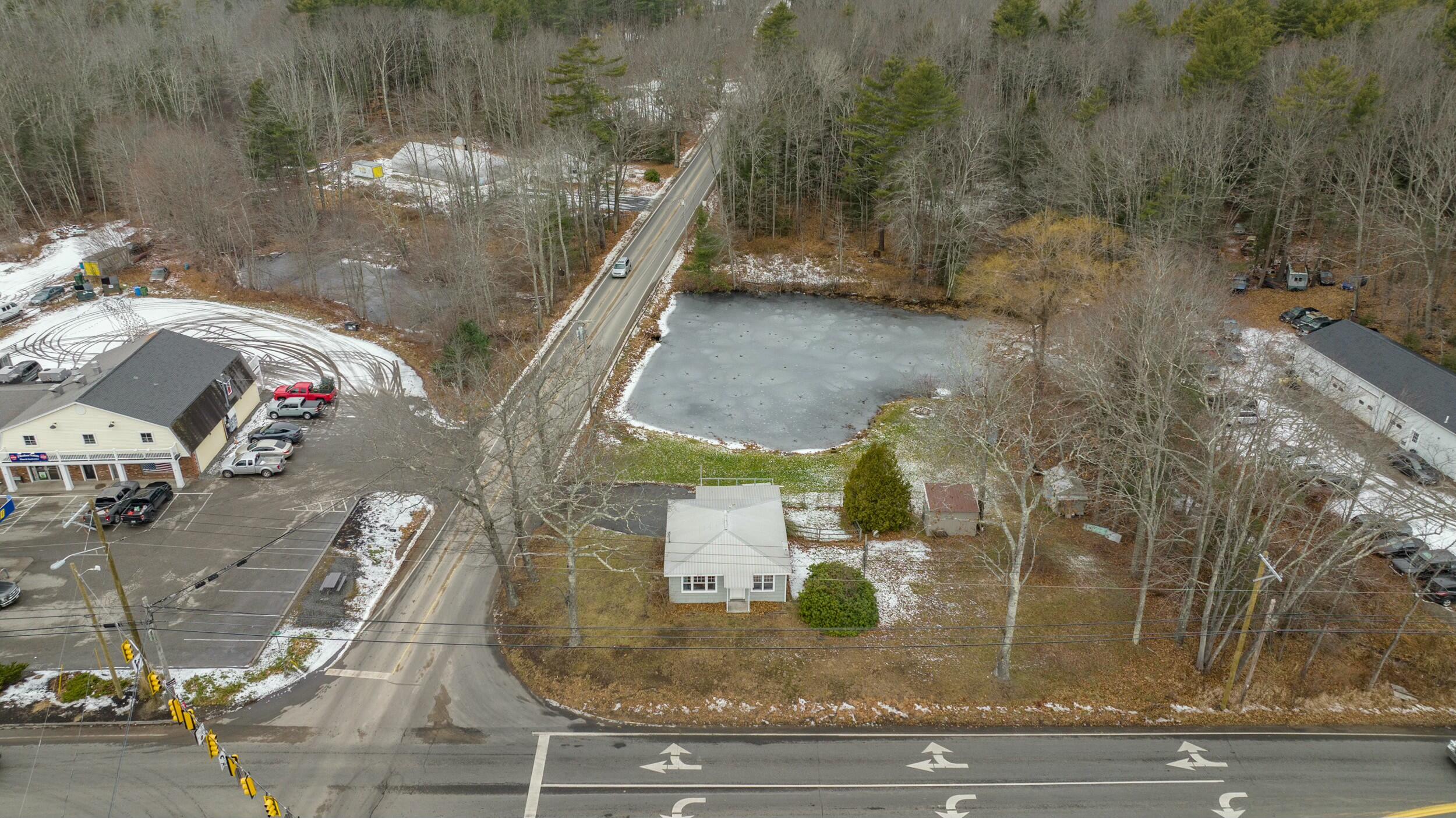 1692 Portland Road Property Photo 1