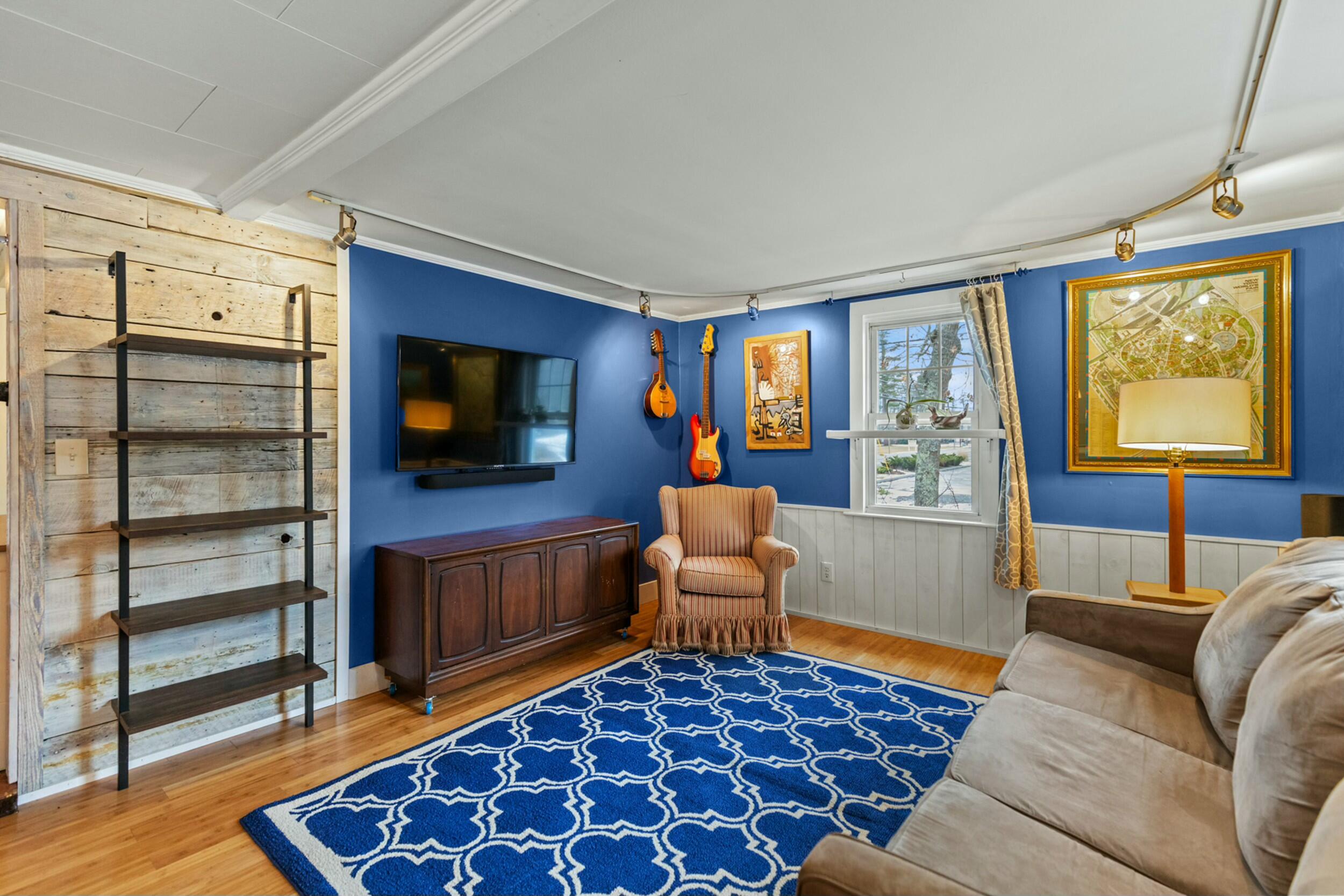 1692 Portland Road Property Photo 6