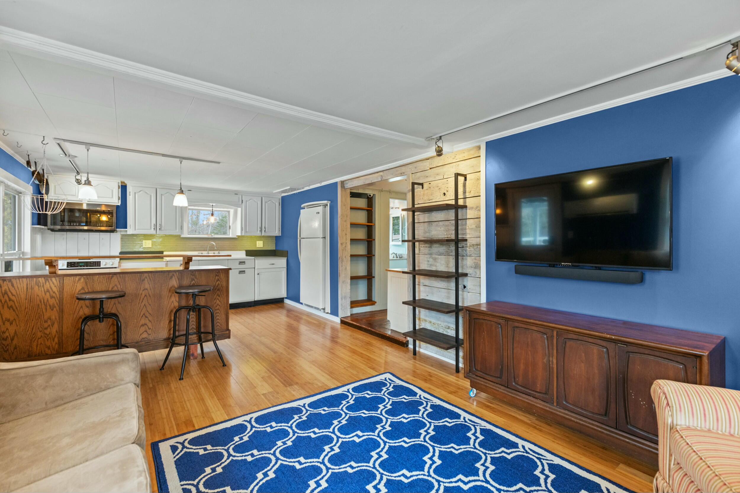 1692 Portland Road Property Photo 8