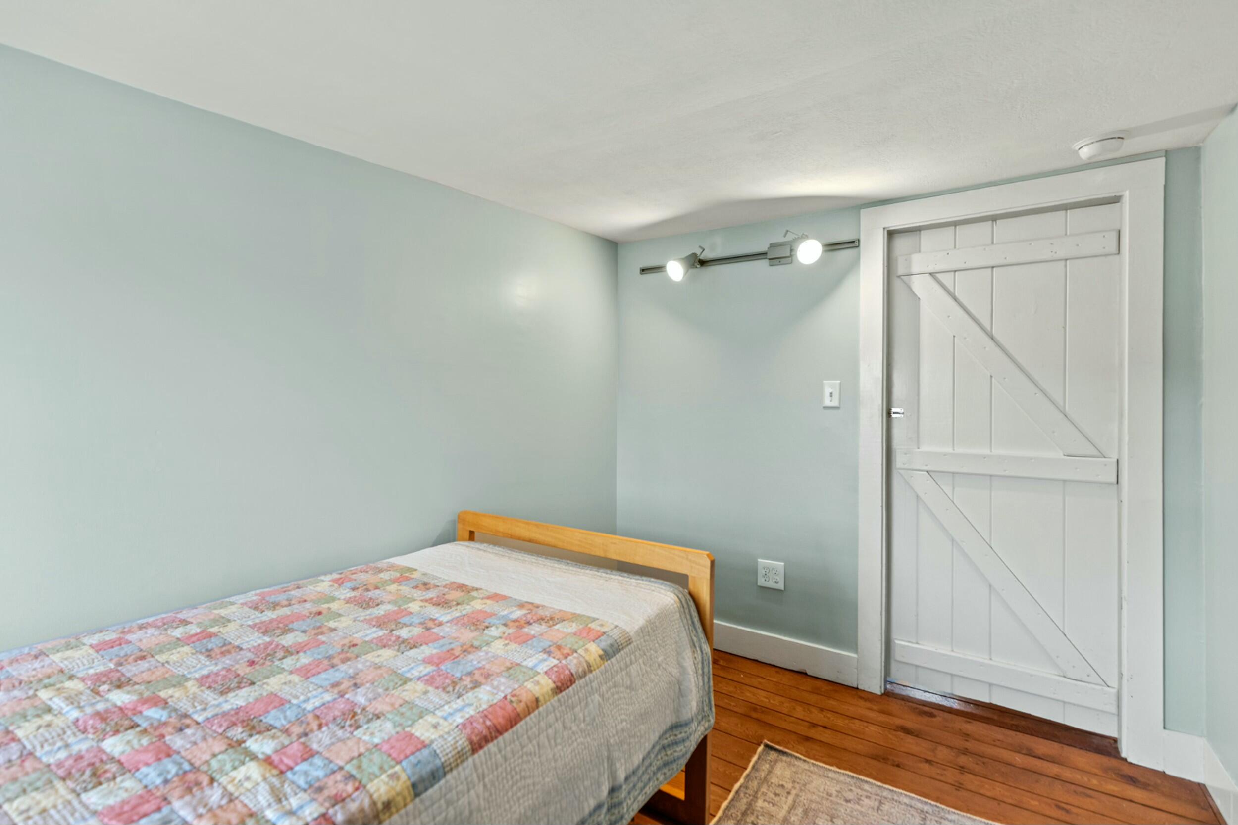 1692 Portland Road Property Photo 14