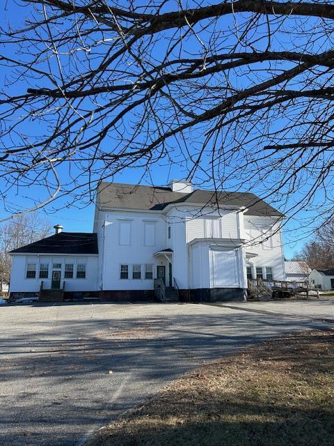 905 Main Street Property Photo