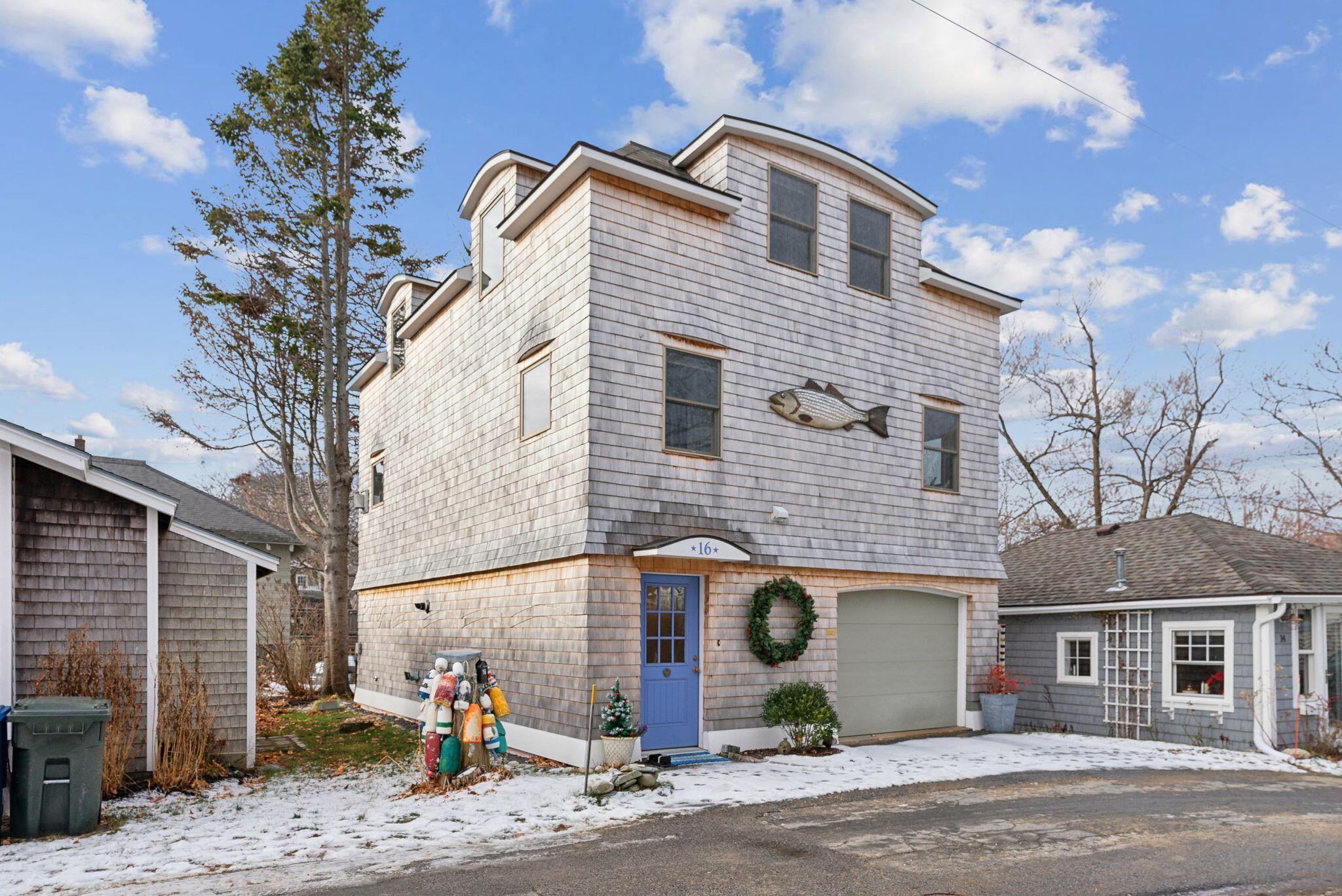 16 Fisherman's Lane Property Photo