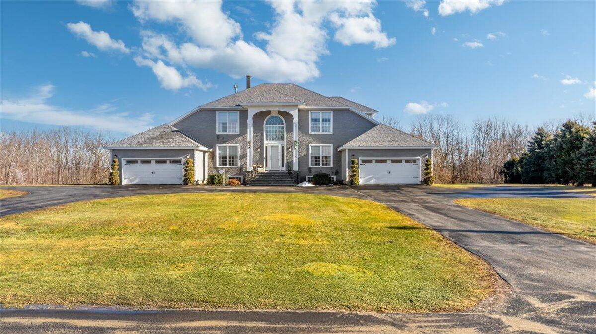 32 Aspen Way Property Photo